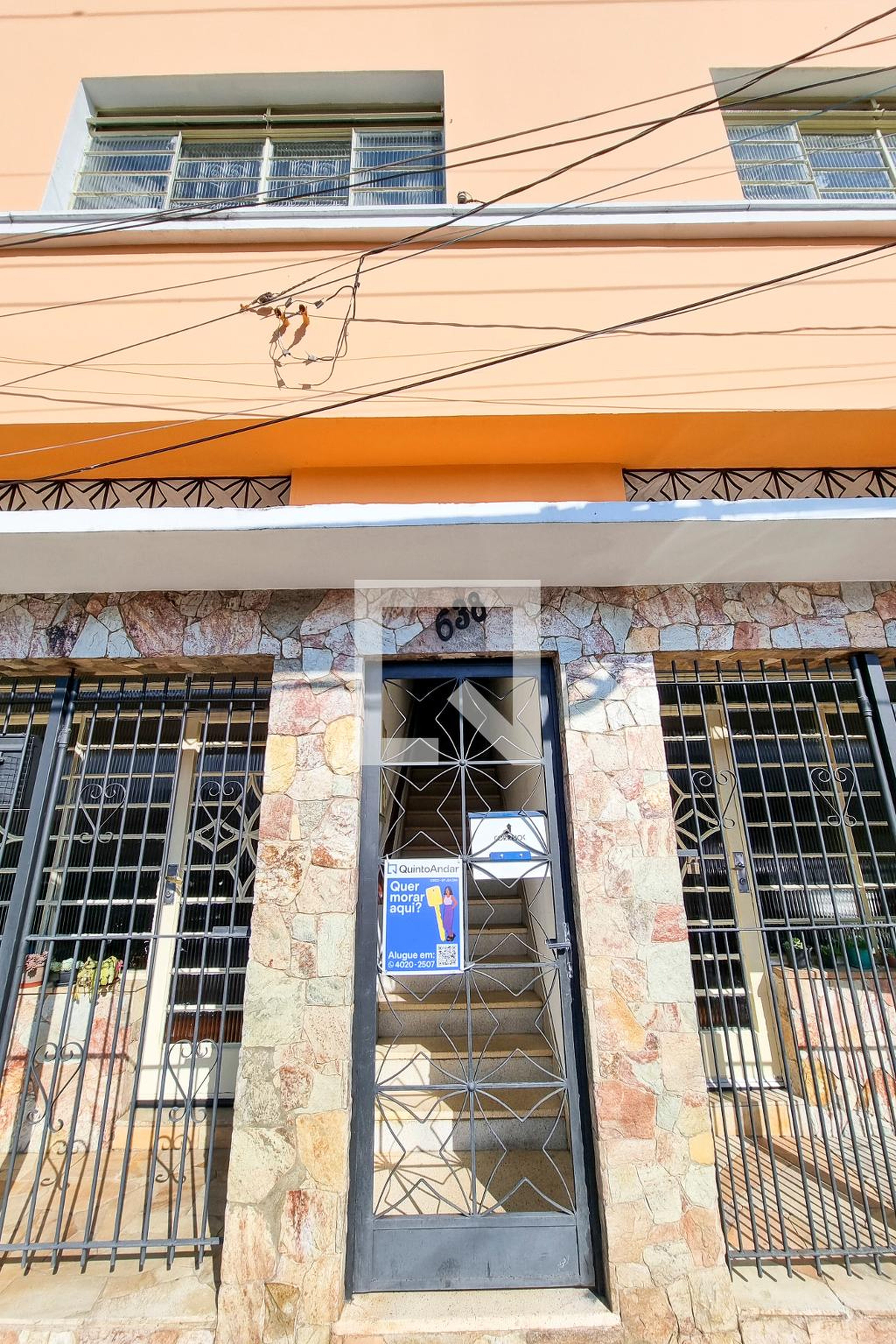 Fachada Condomínio em Rua Siqueira Campos, 638