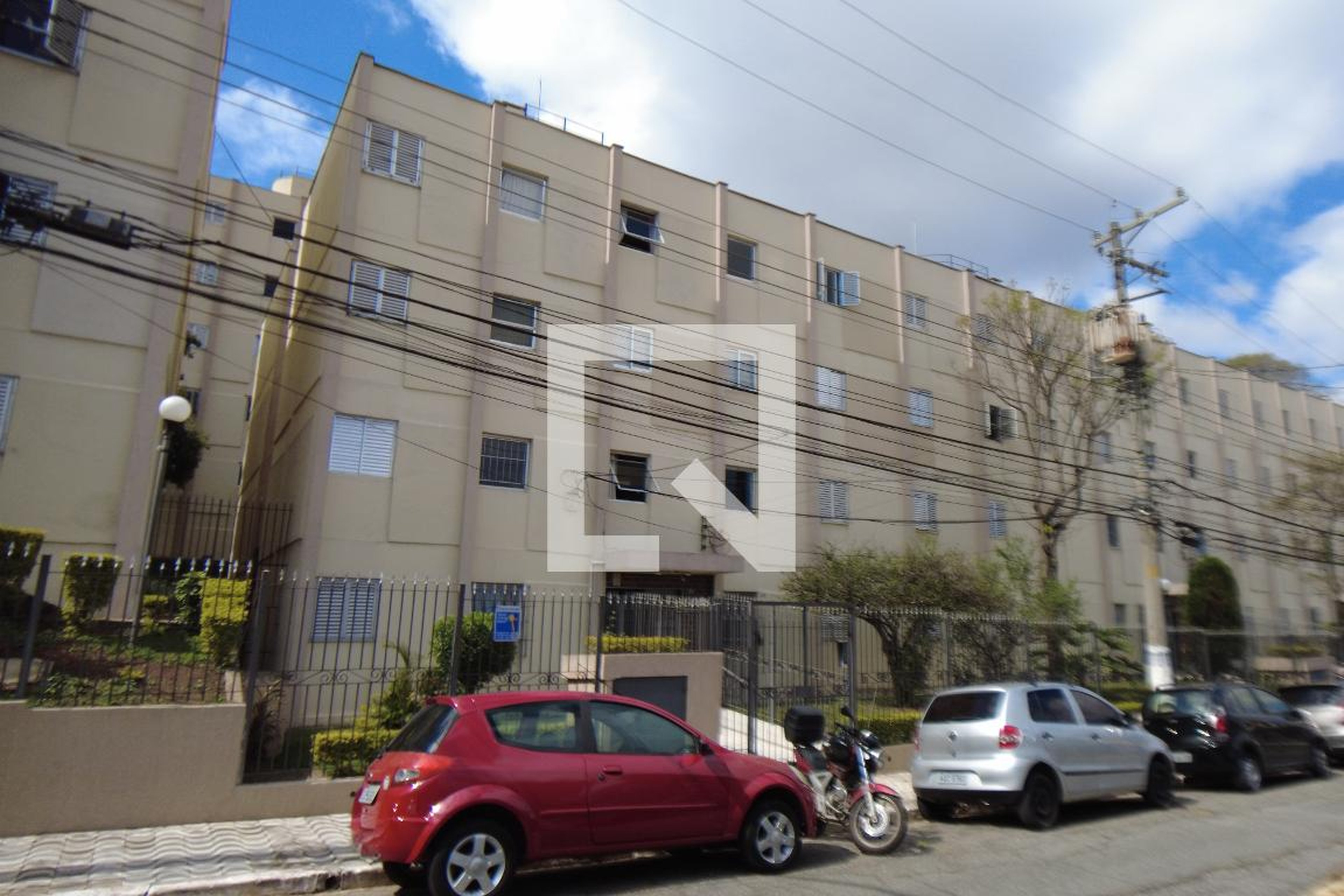 Fachada Condomínio em Rua Tenente Mauro de Miranda, 197