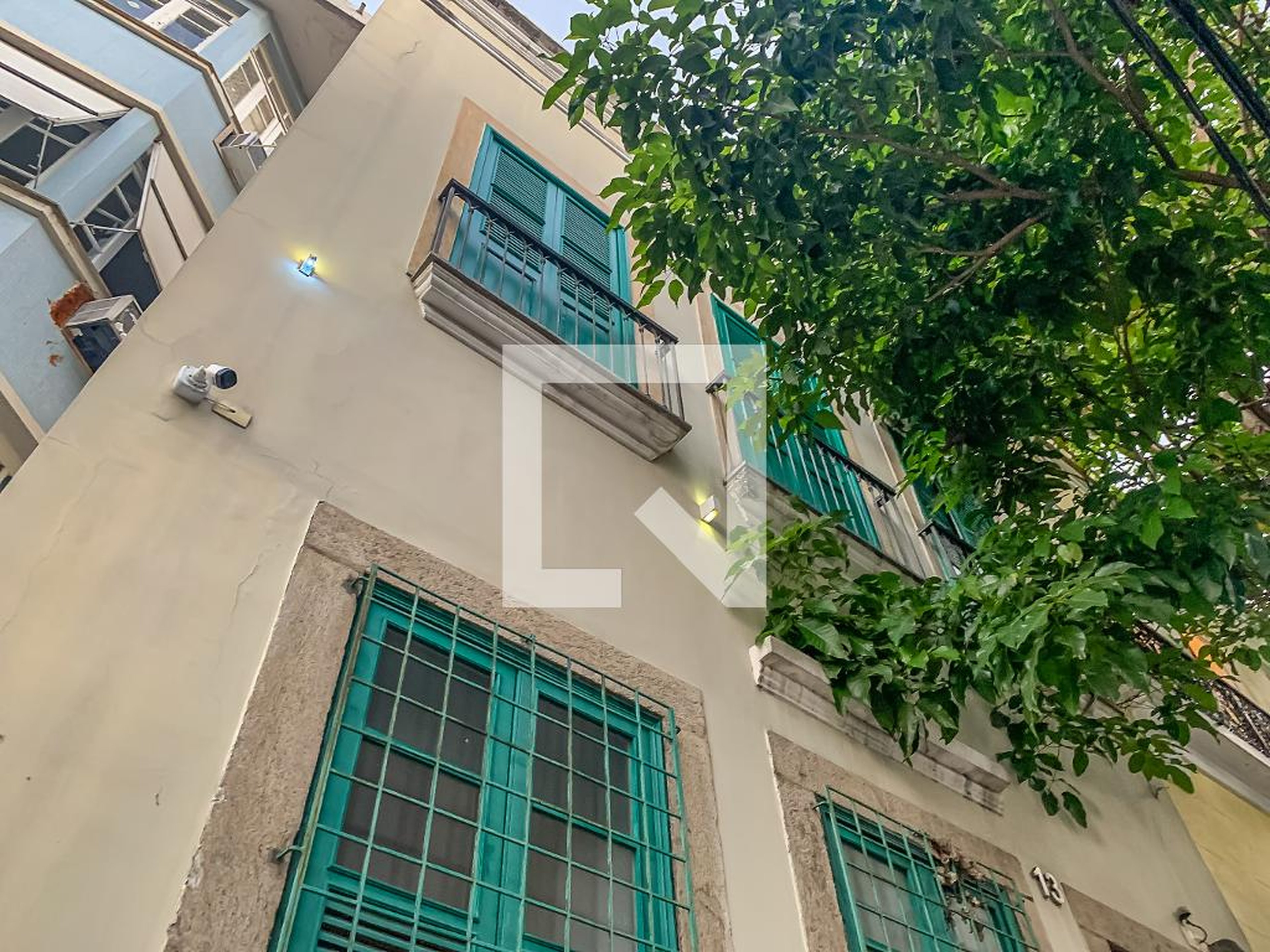 Fachada do Prédio Condomínio em Rua Santa Cristina, 13