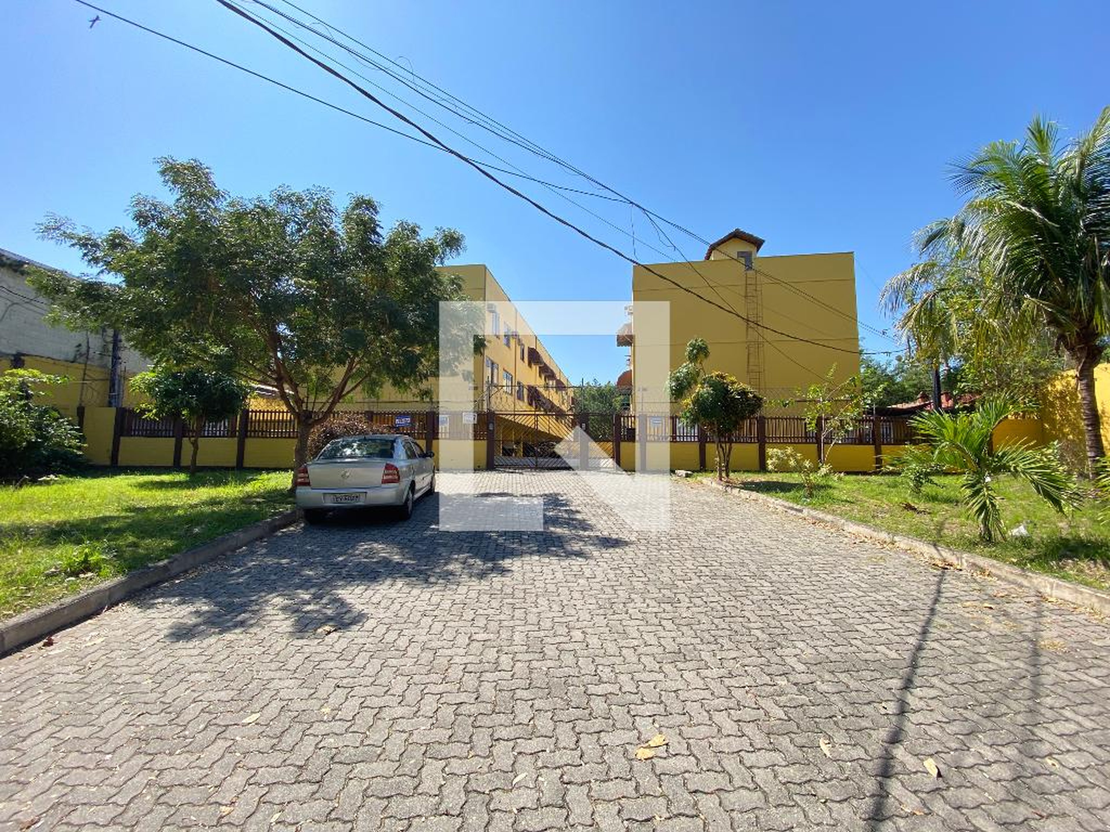 Fachada Condomínio em Avenida Pastor Martin Luther King Junior, 112