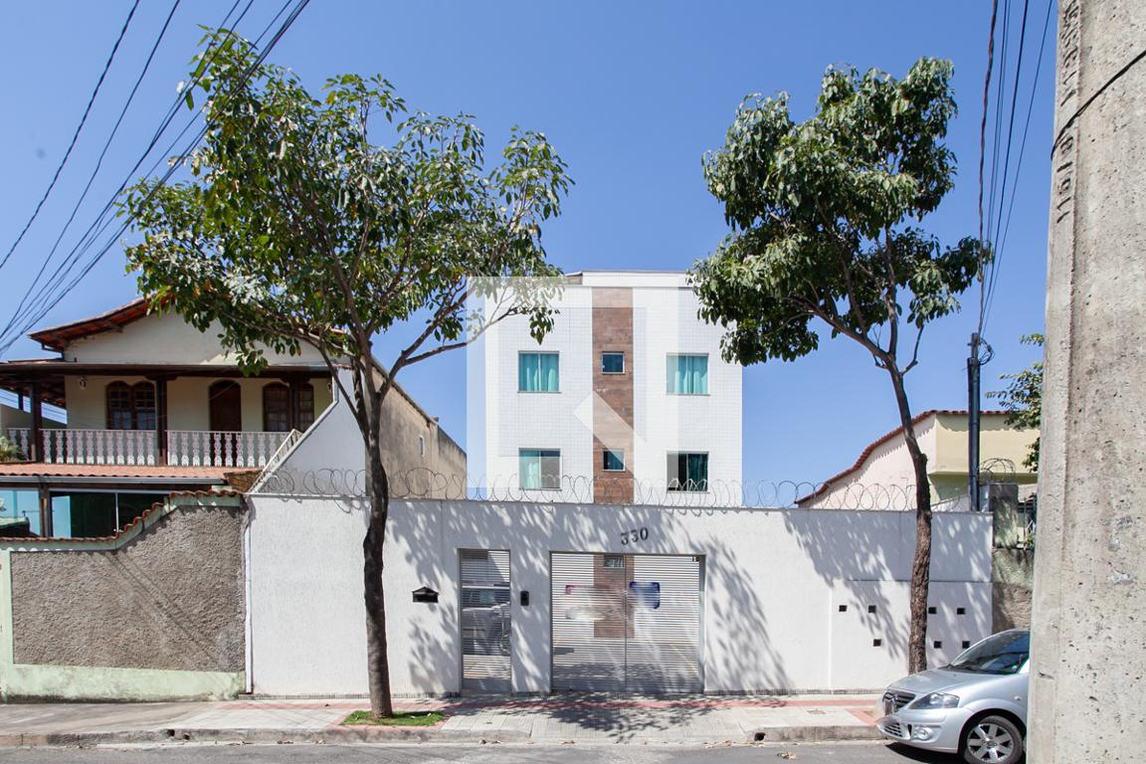 Fachada Condomínio em Rua Epaminondas de Moura E Silva, 330