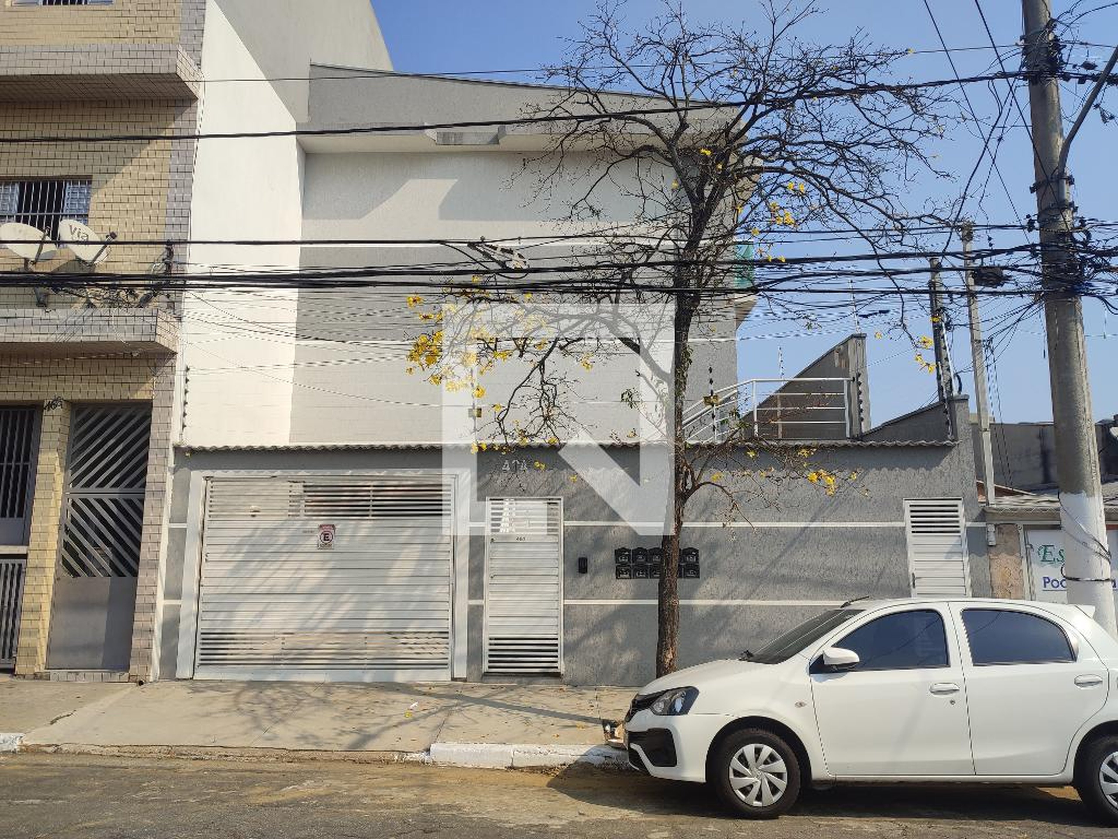 Fachada Condomínio em Rua Fernandes Pereira, 464