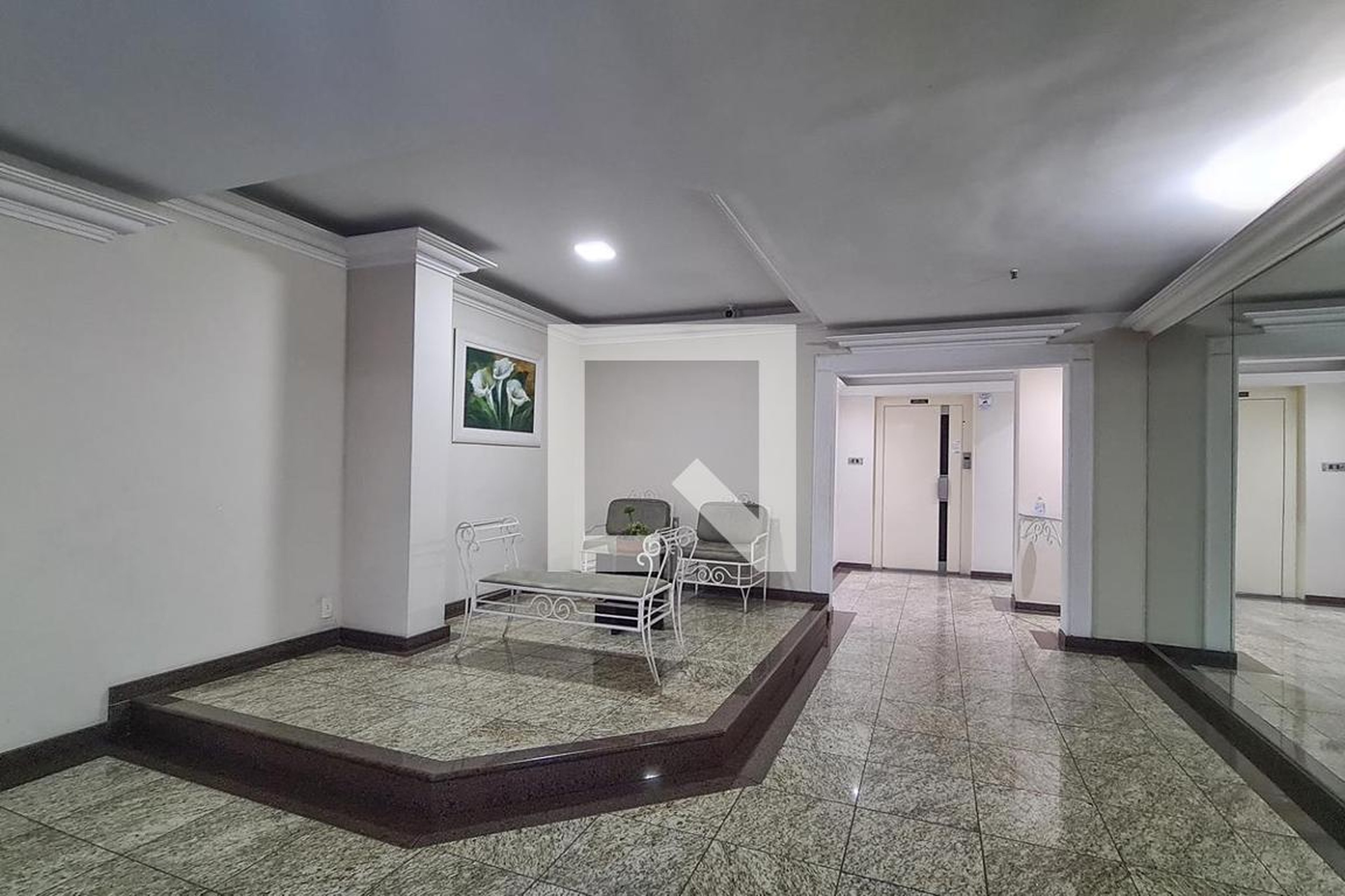 Hall social - Edifício Mont Serrat X