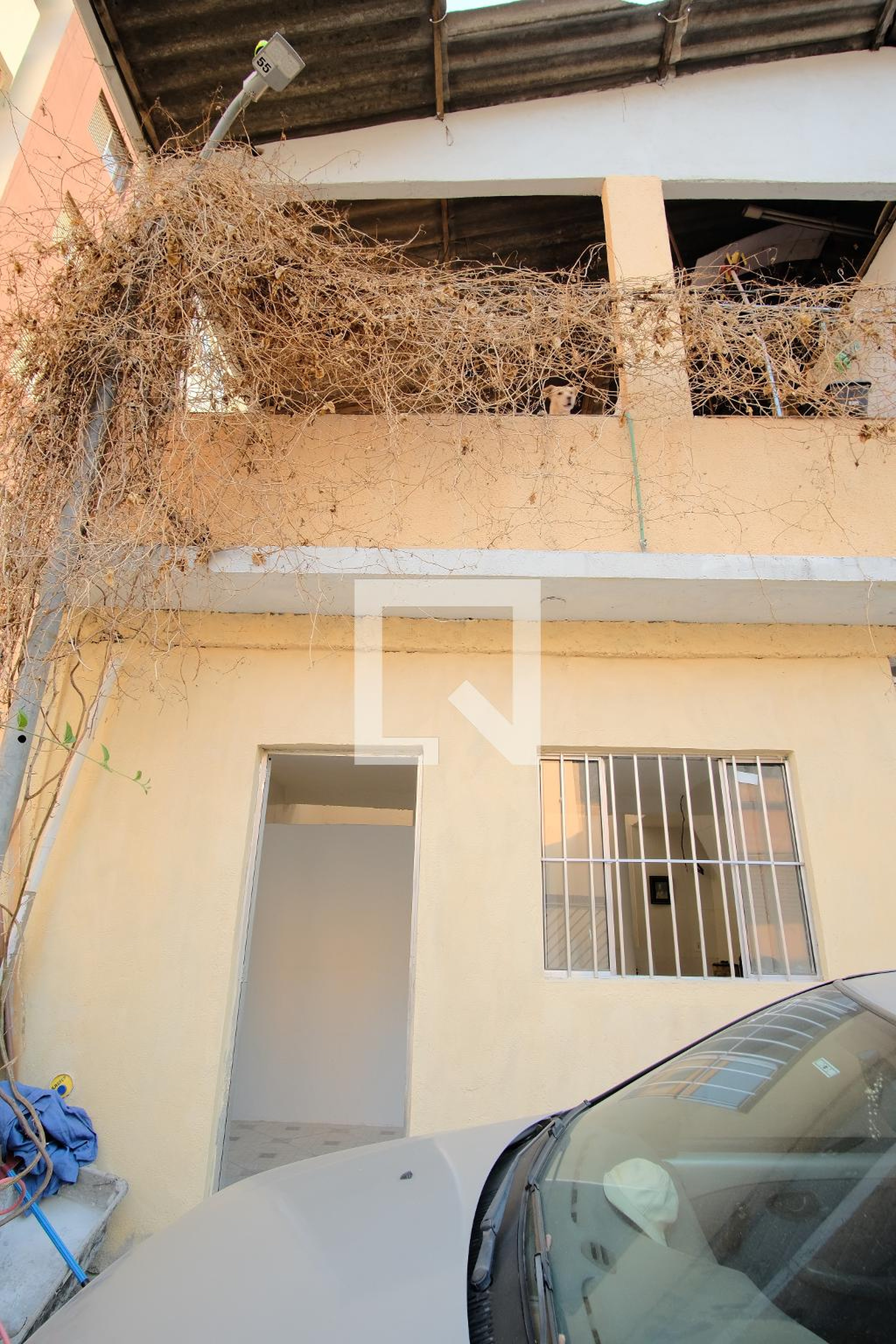 Fachada Condomínio em Rua Embiruçú, 595