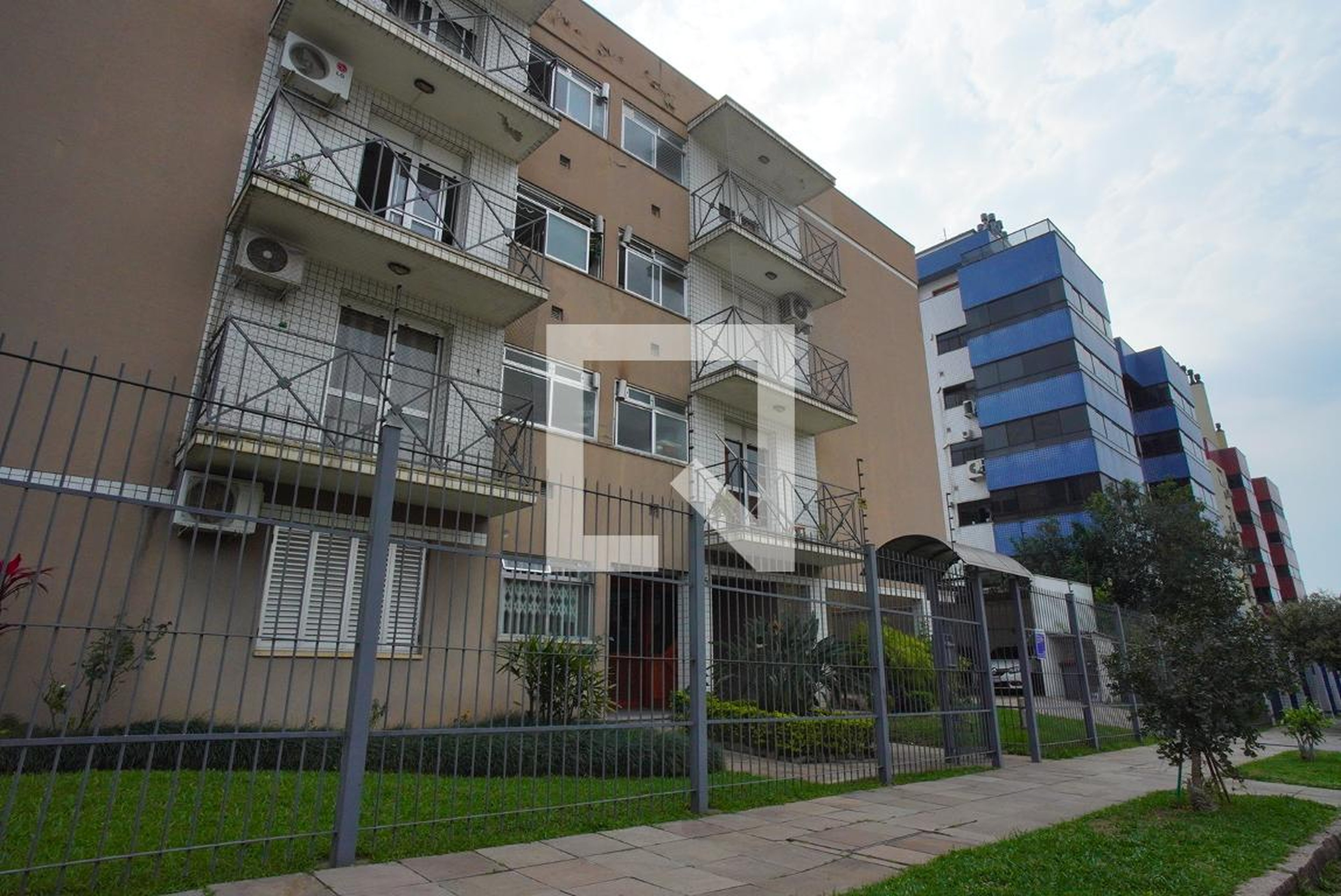 Fachada Residencial Tutatis