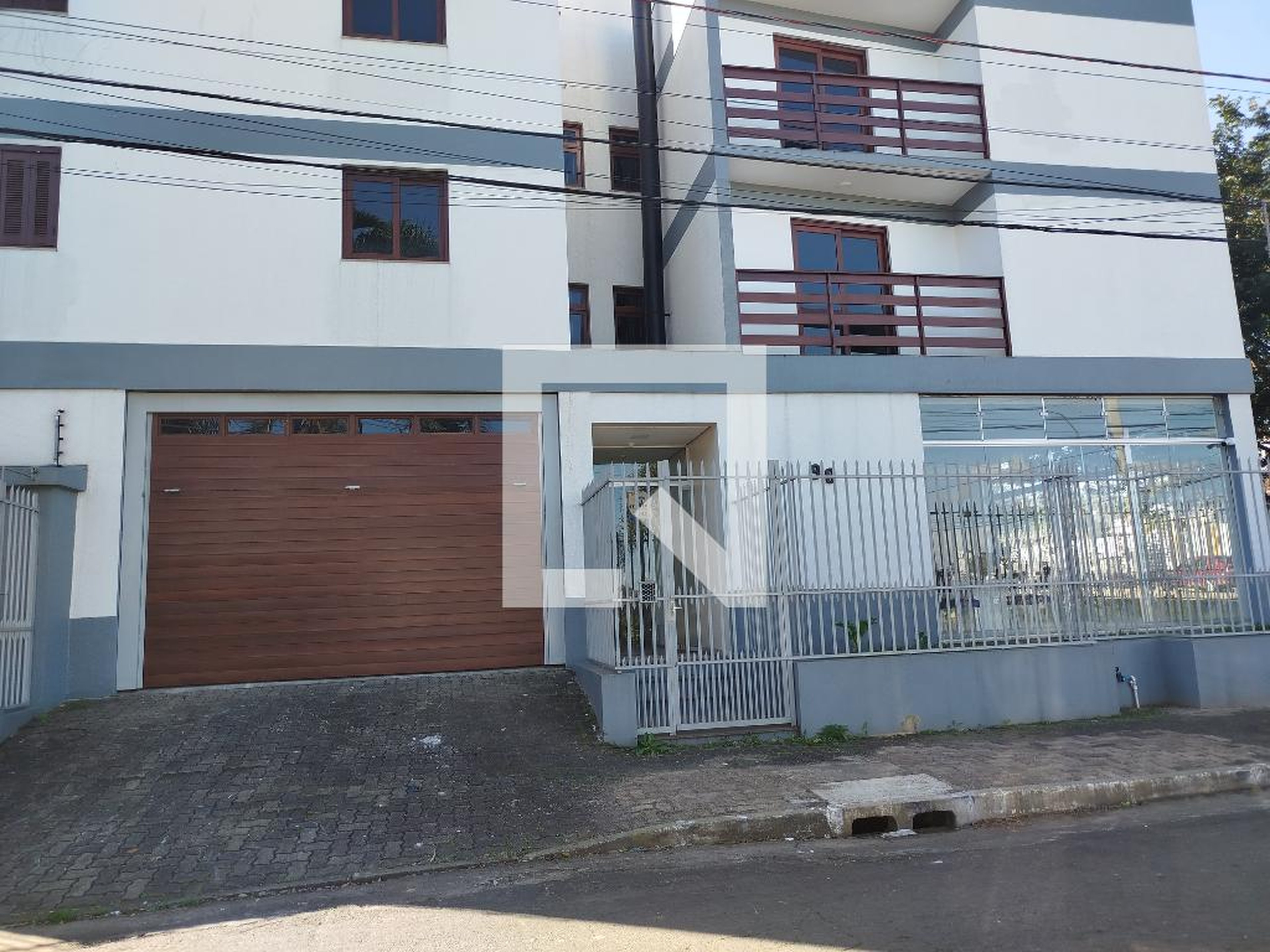 Fachada Condomínio em Rua Carijós, 98