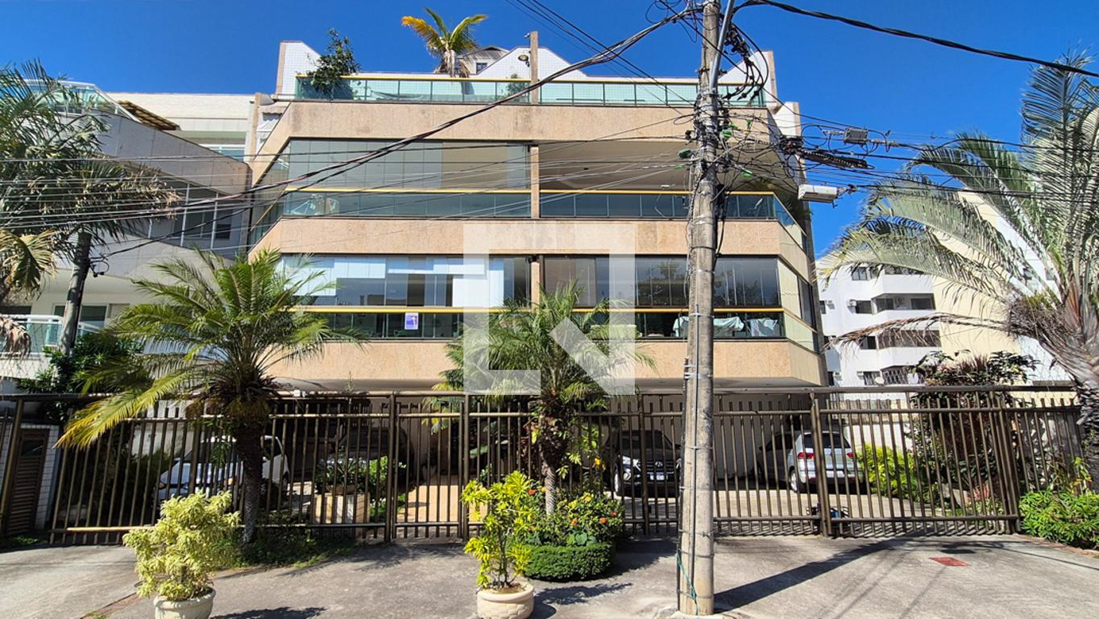 Fachada Condomínio em Rua Luiz Paulistano, 51