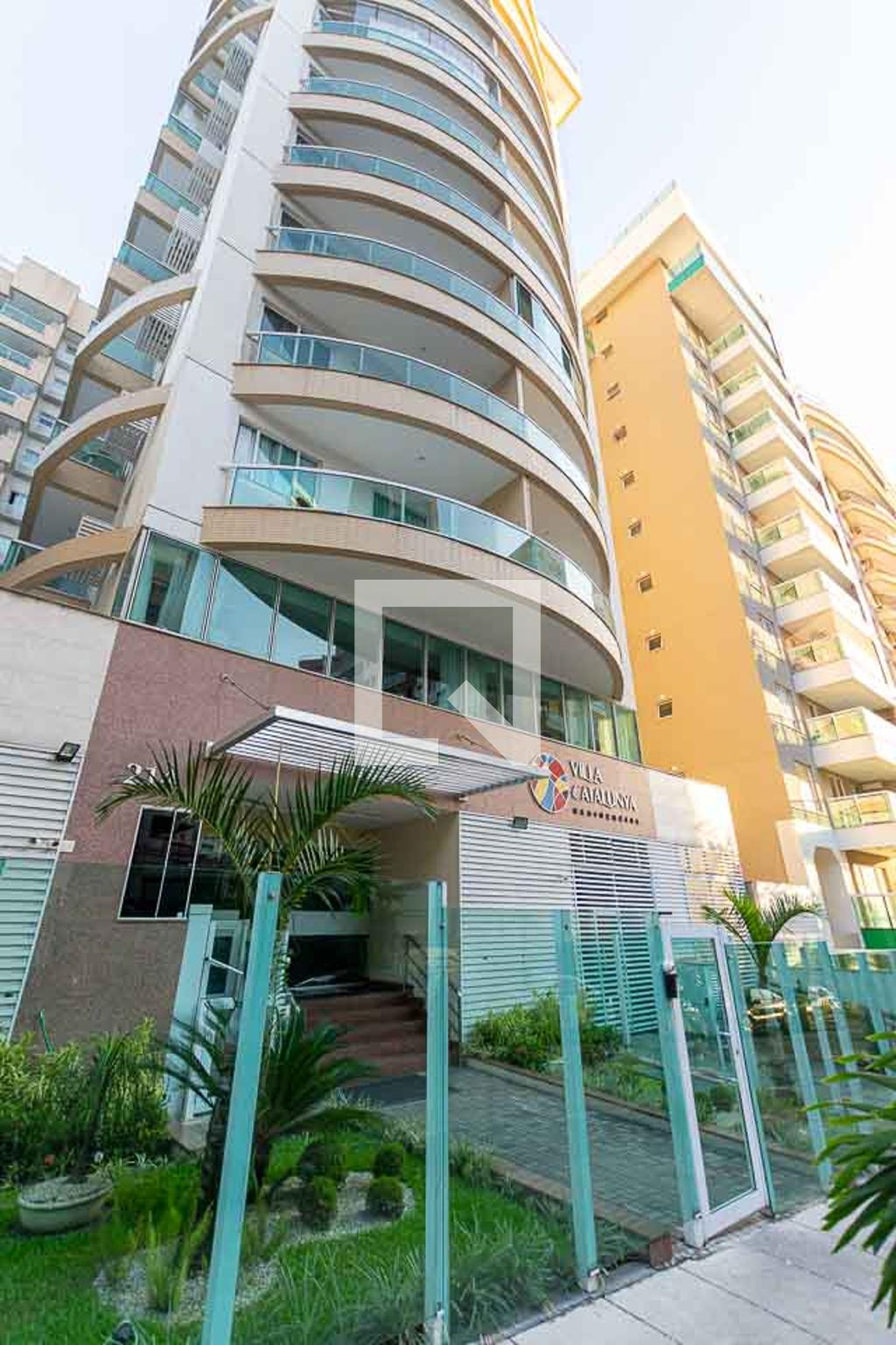 Fachada Condomínio Villa Catalunya Residencial