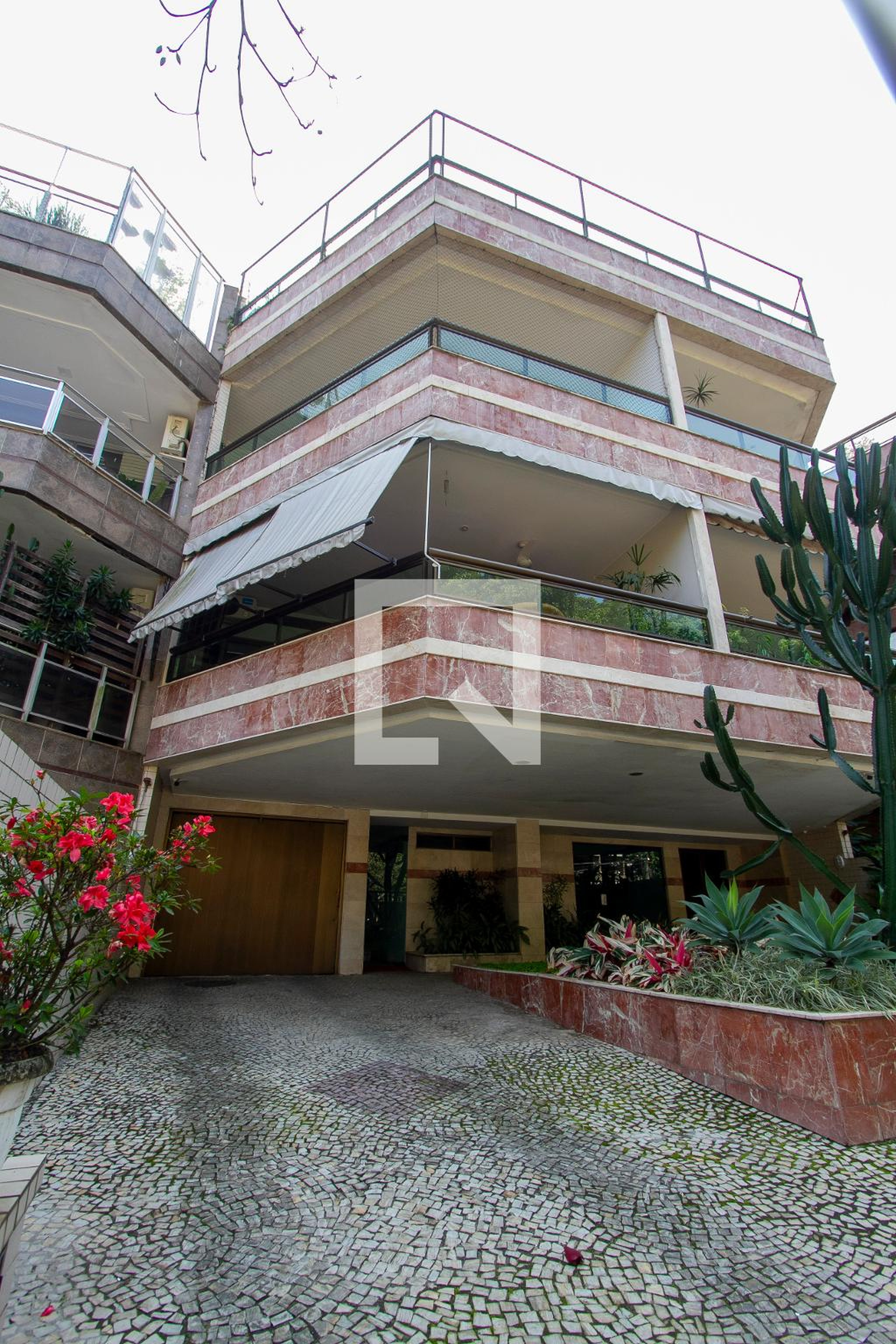 Fachada Condomínio em Avenida Gilberto Amado, 1080