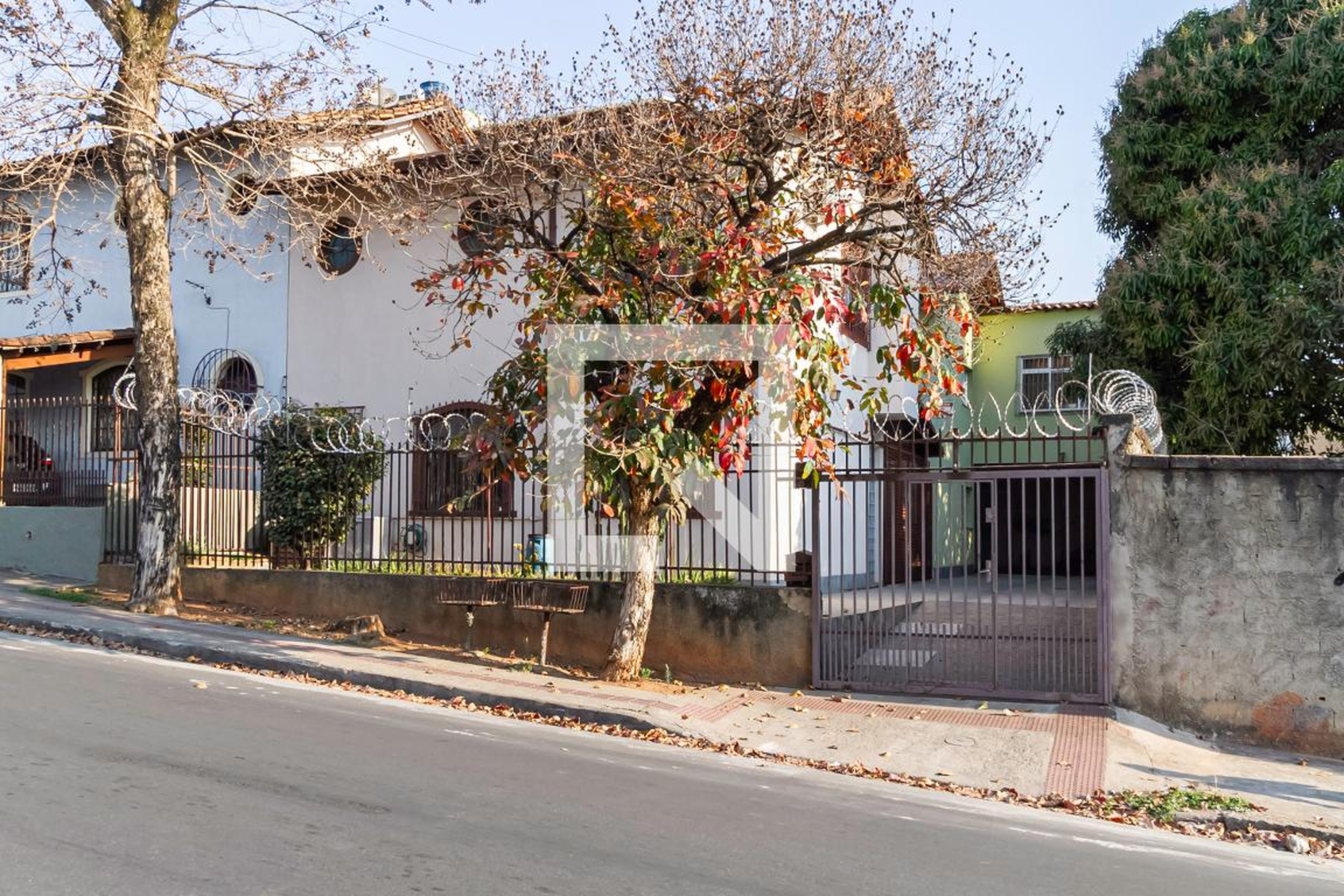Fachada Condomínio em Rua Monte Castelo, Santa Branca - Belo Horizonte/mg, 741