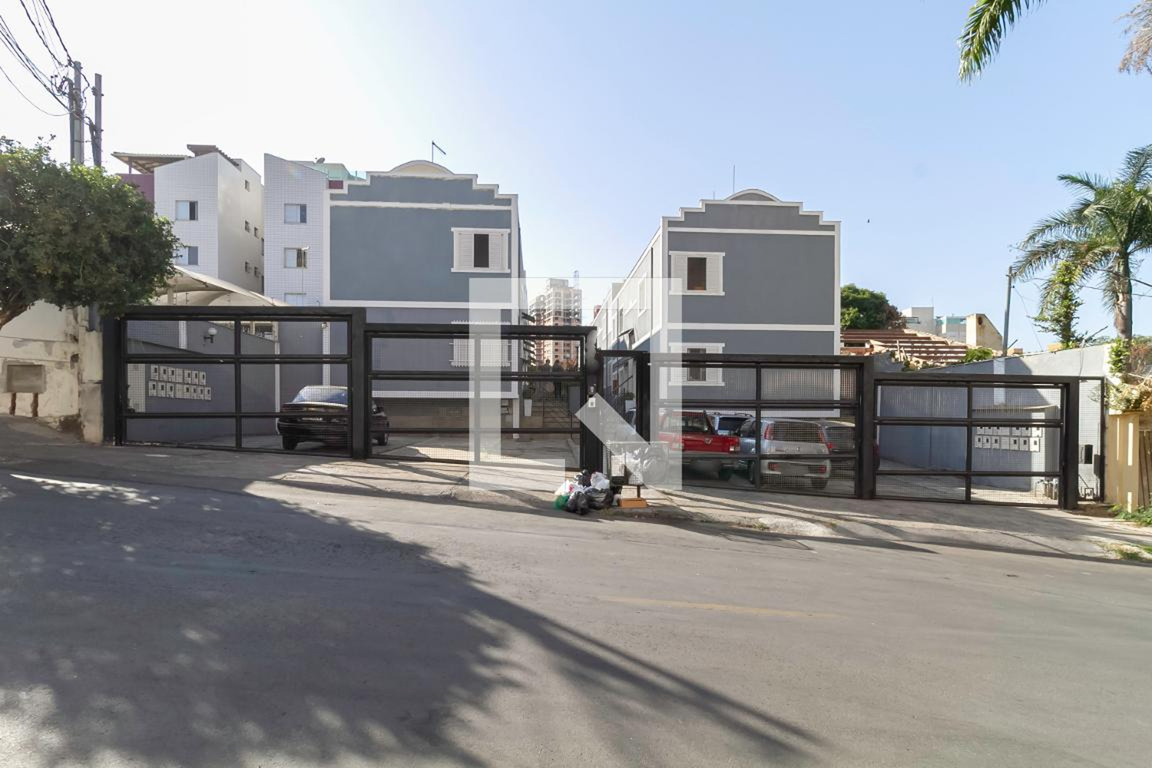 Fachada Condomínio em Rua José Ribeiro Filho, 361