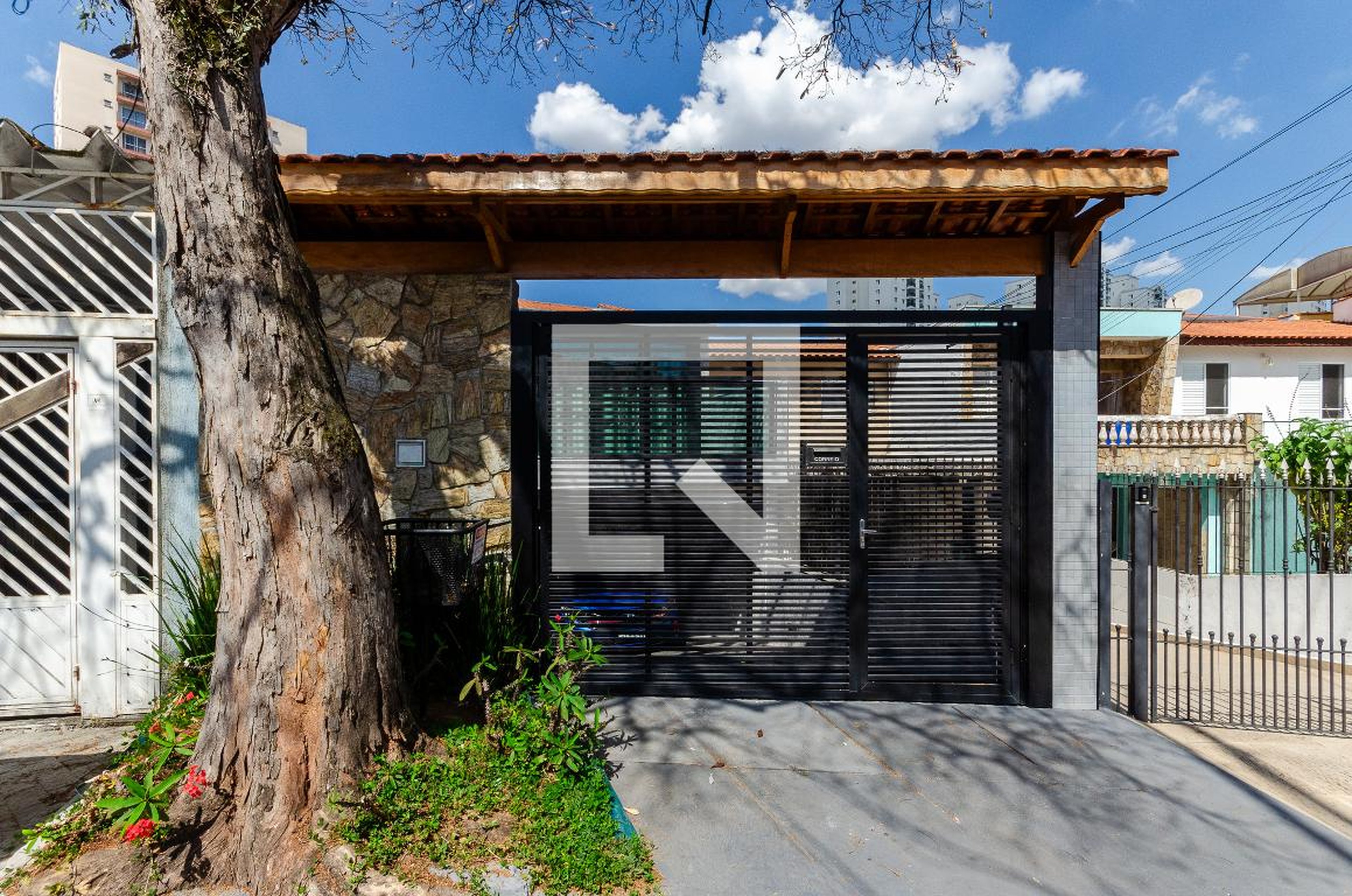 Fachada Condomínio em Rua Vicente de Sousa, 36