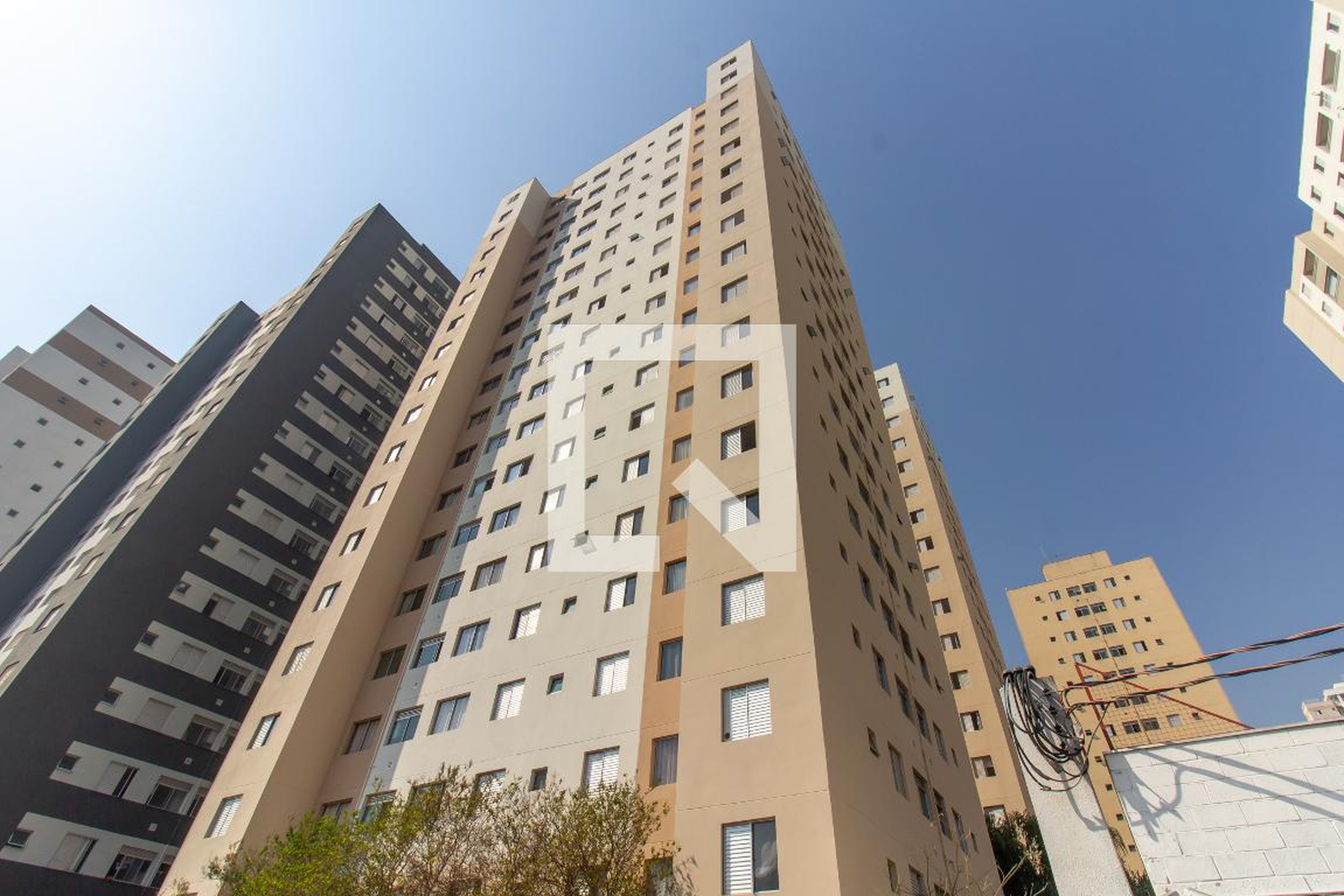 Fachada do Prédio Condomínio em Rua Francisco Luiz de Souza Júnior, 385