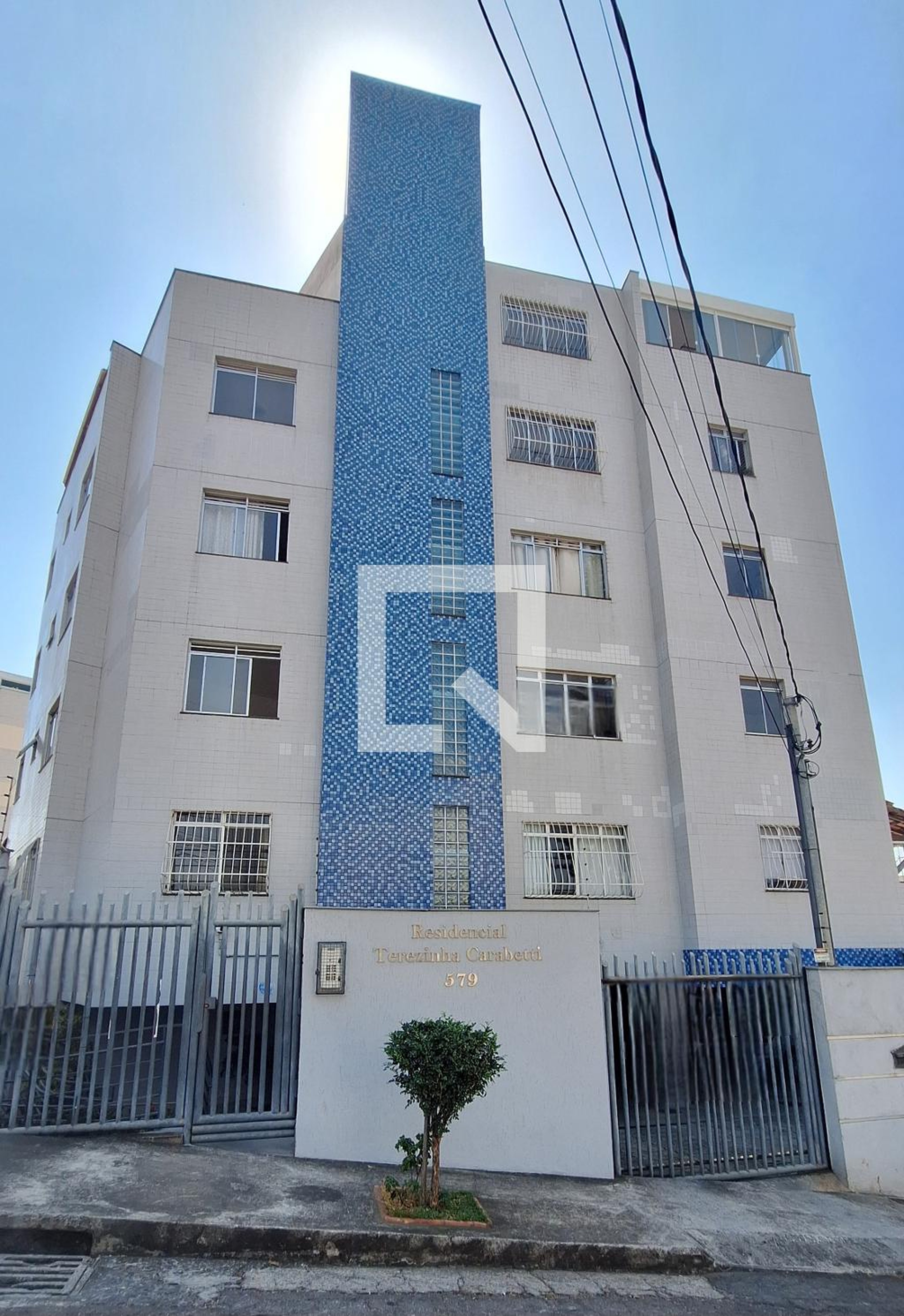 Fachada Condomínio em Rua José Benjamim de Castro, 579