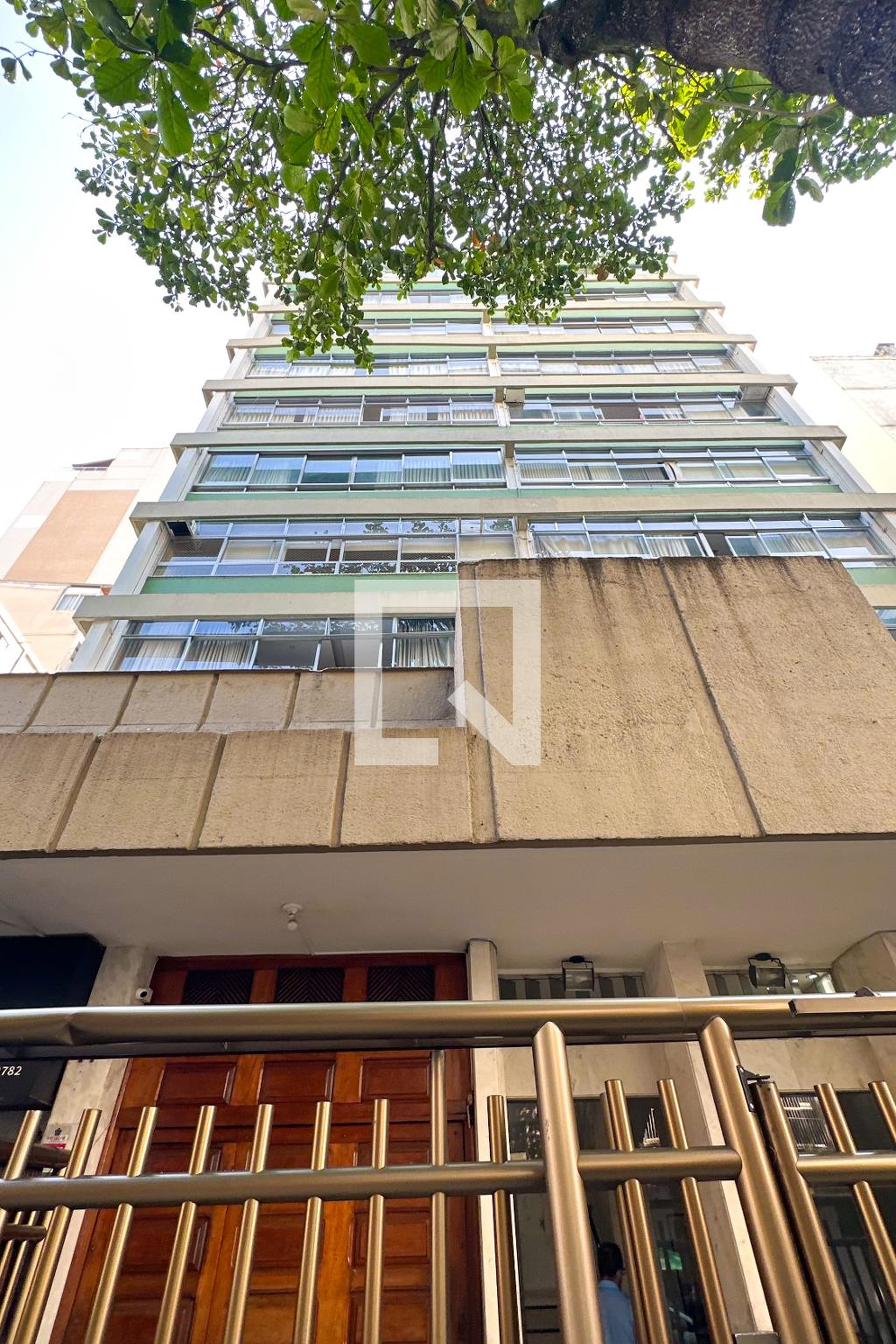 Fachada Condomínio em Rua Vinícius de Moraes, 71