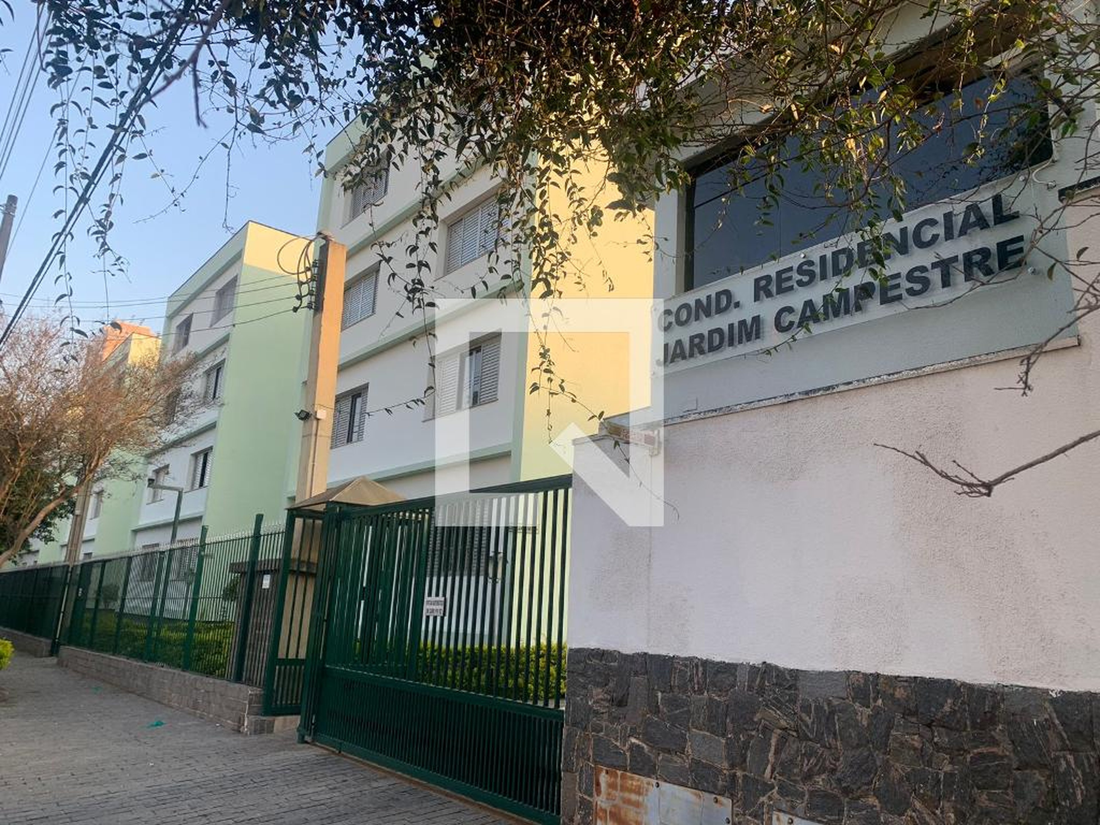 Fachada do Prédio Condomínio em Rua das Figueiras, 2323