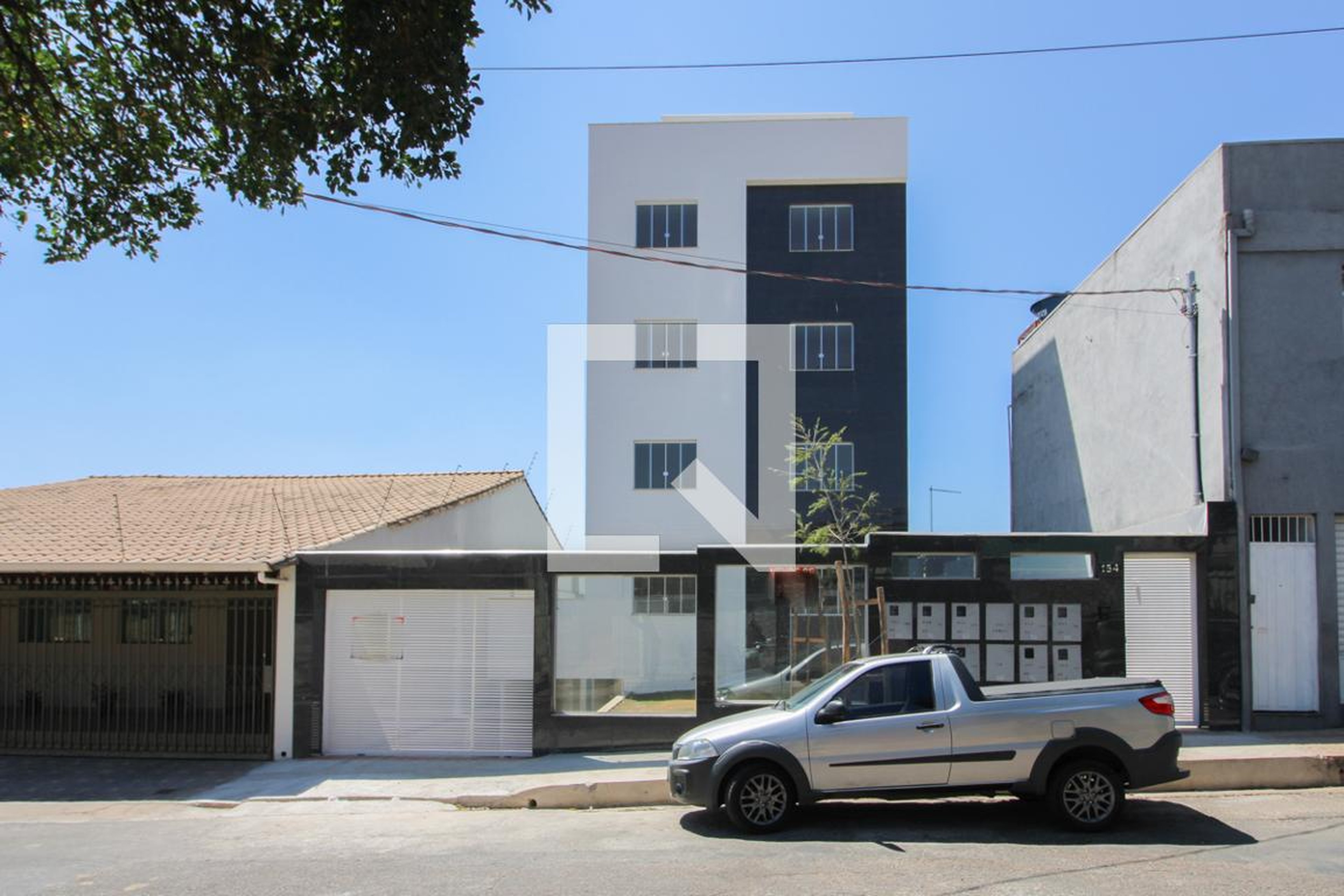 Fachada Condomínio em Rua Itapoá, 154