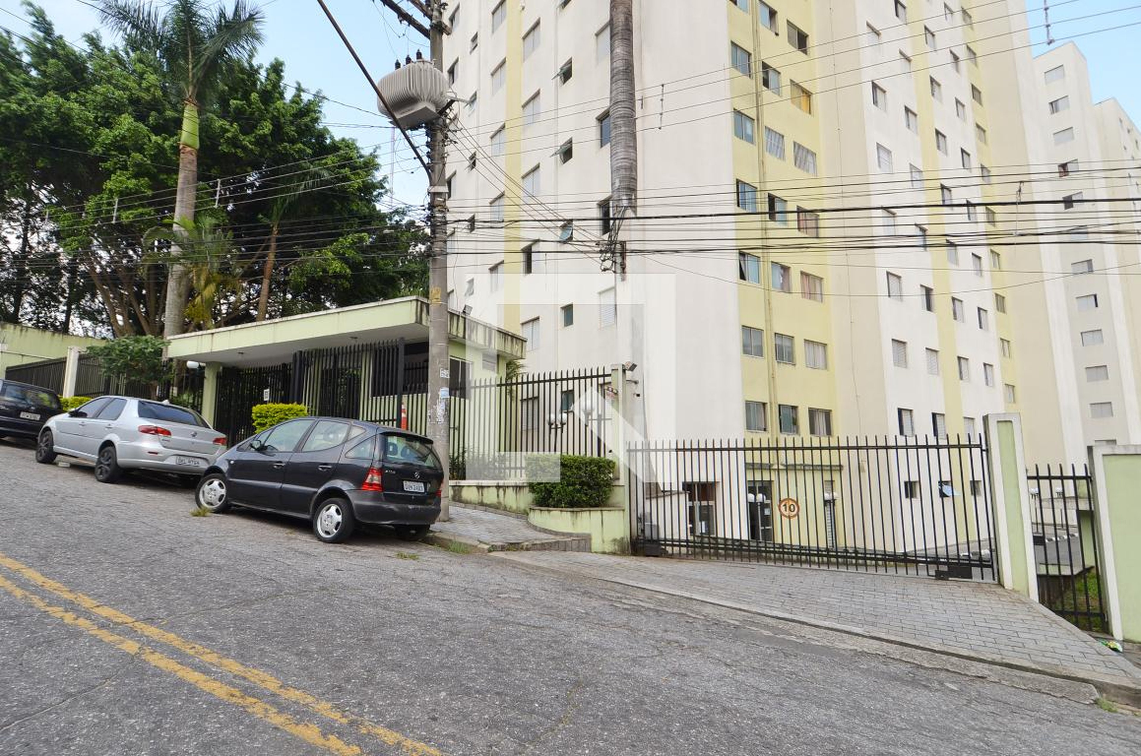 Fachada do Condomínio Condomínio Cidade Maia e Uuáp