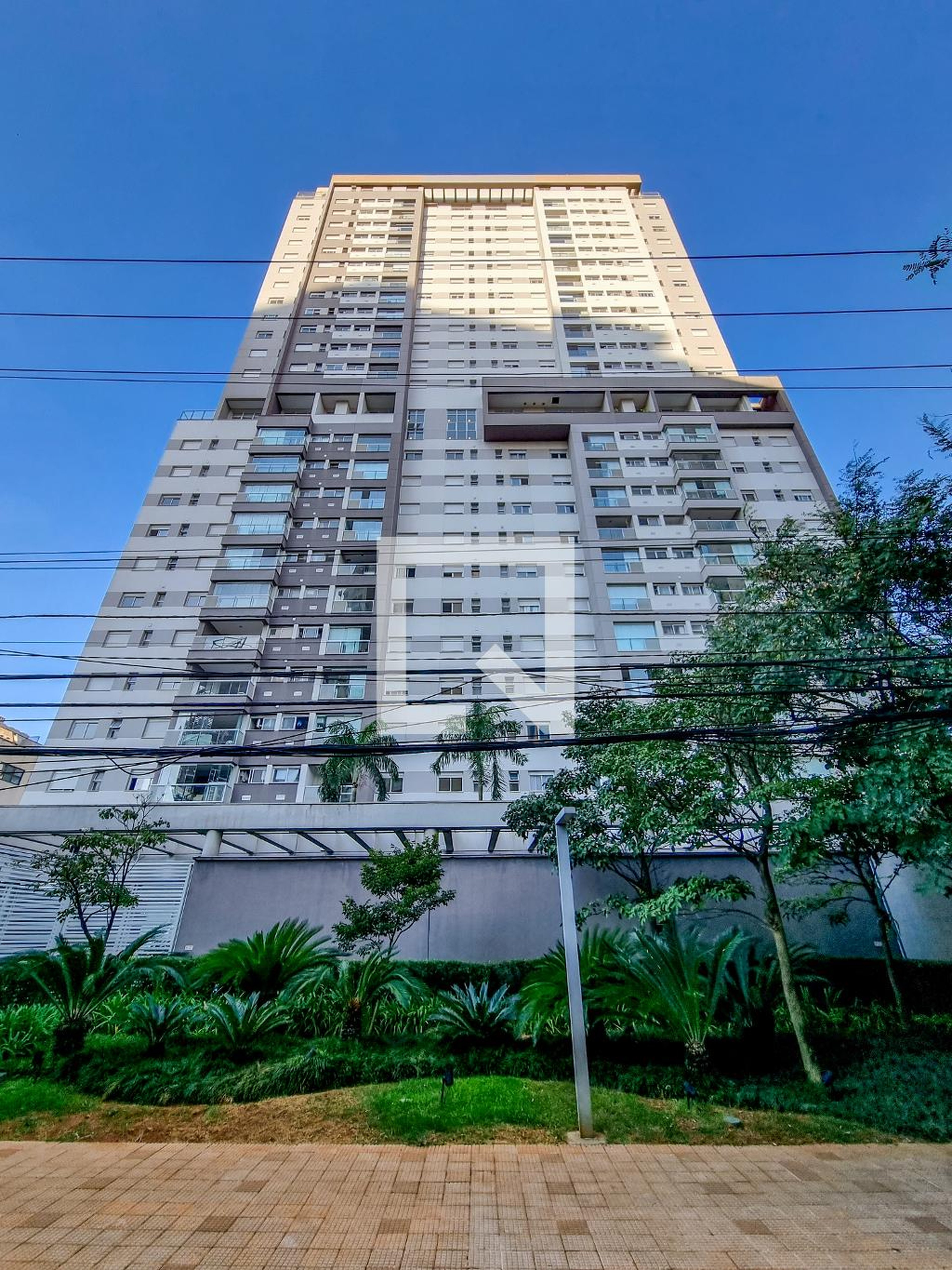 Fachada Condomínio em Rua Rosa Gaeta Lazará, 213