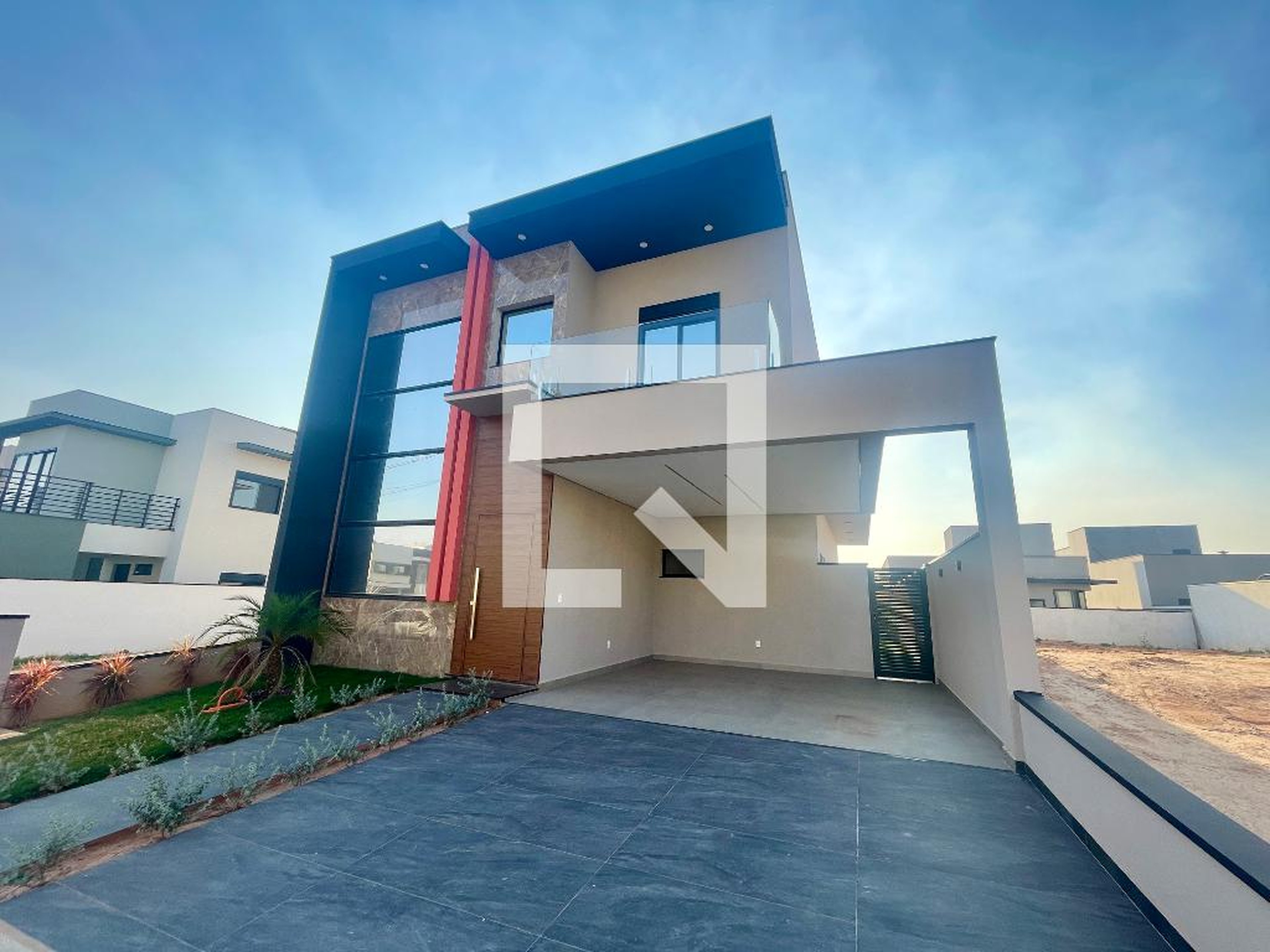 Fachada Condomínio em Rua José Borin, 138