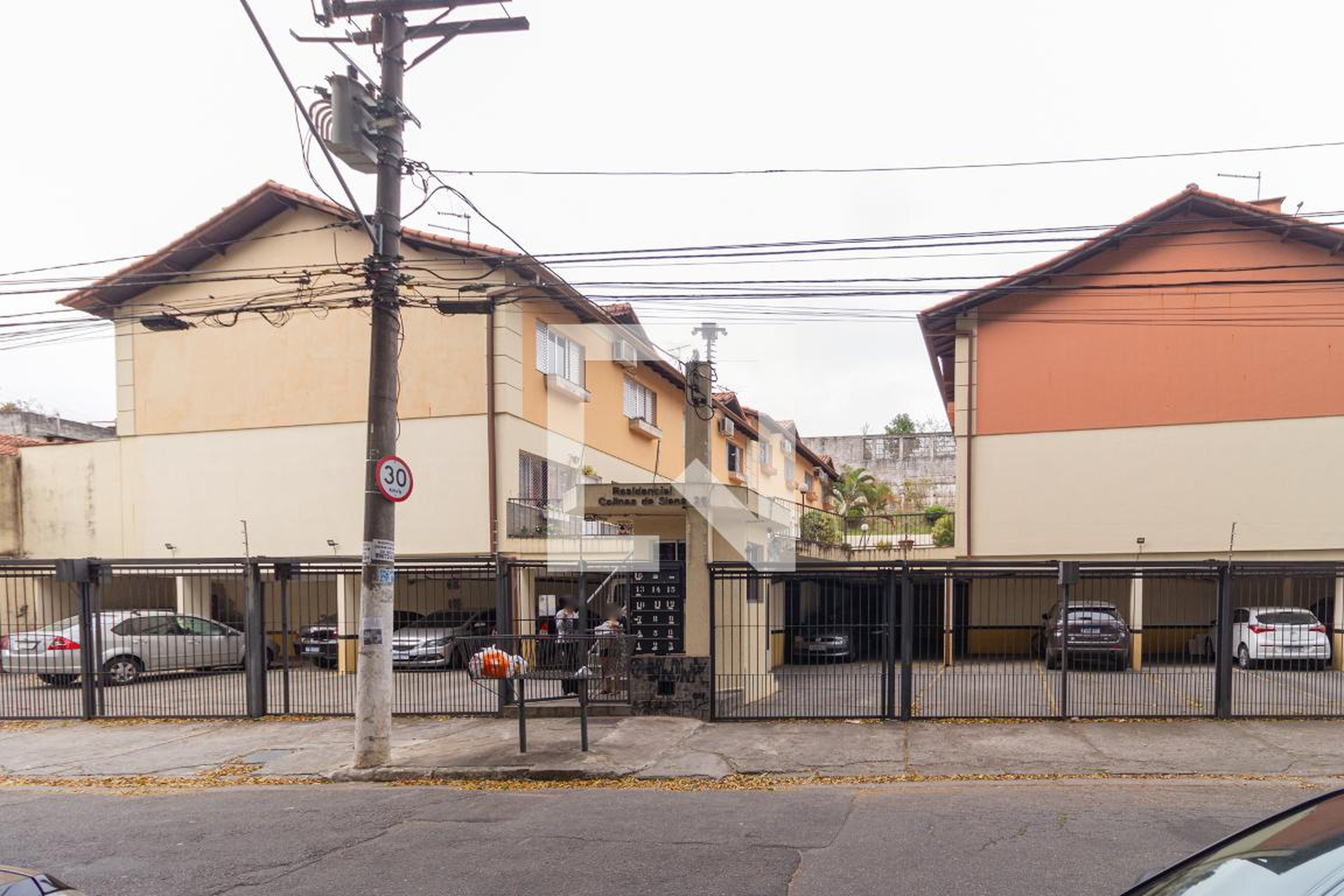 Fachada Condomínio em Rua Antônio Donini, 20