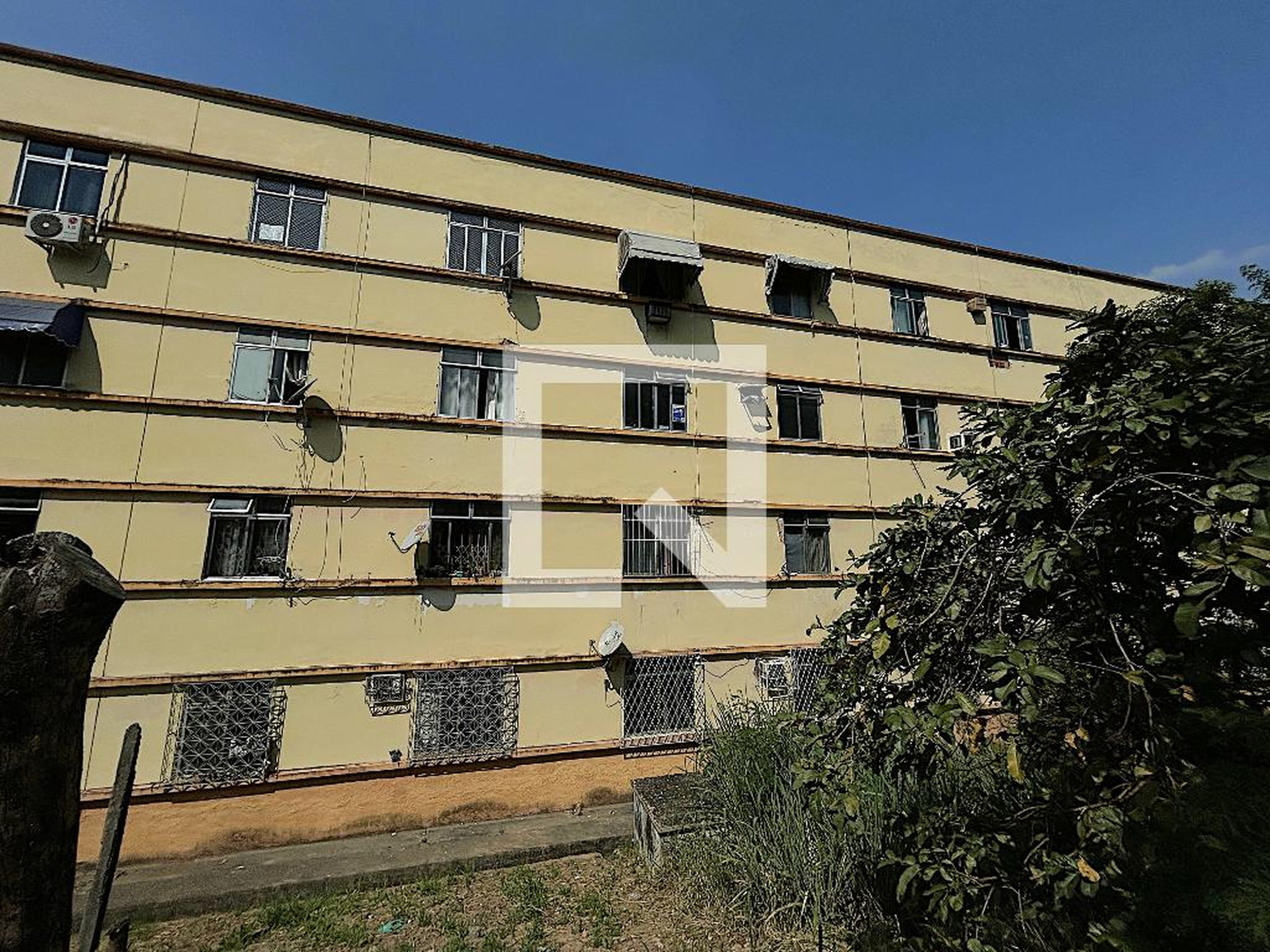 Fachada Condomínio em Alameda Alberto Flôres, 811