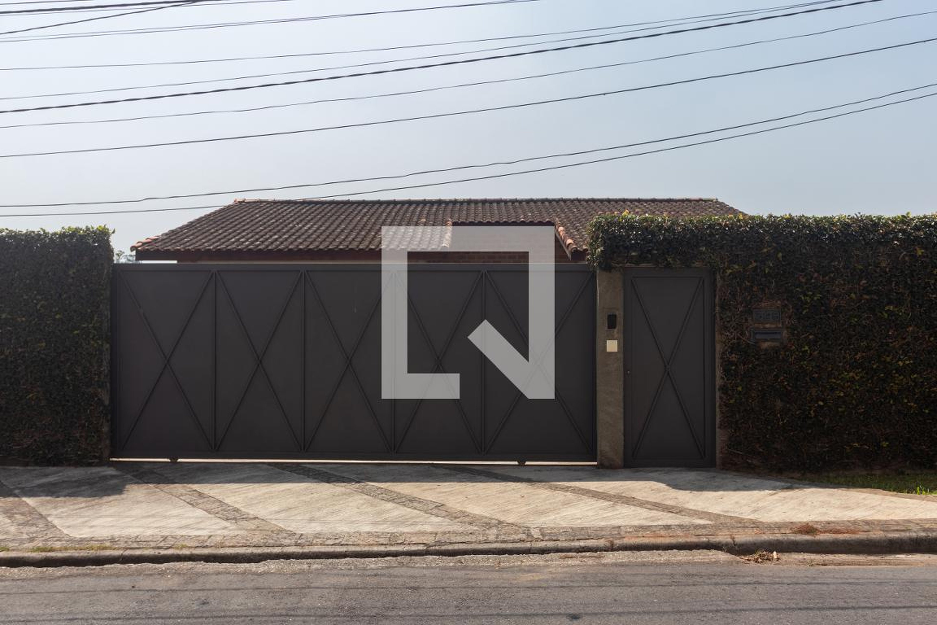 Fachada Condomínio em Rua Santo André, 325