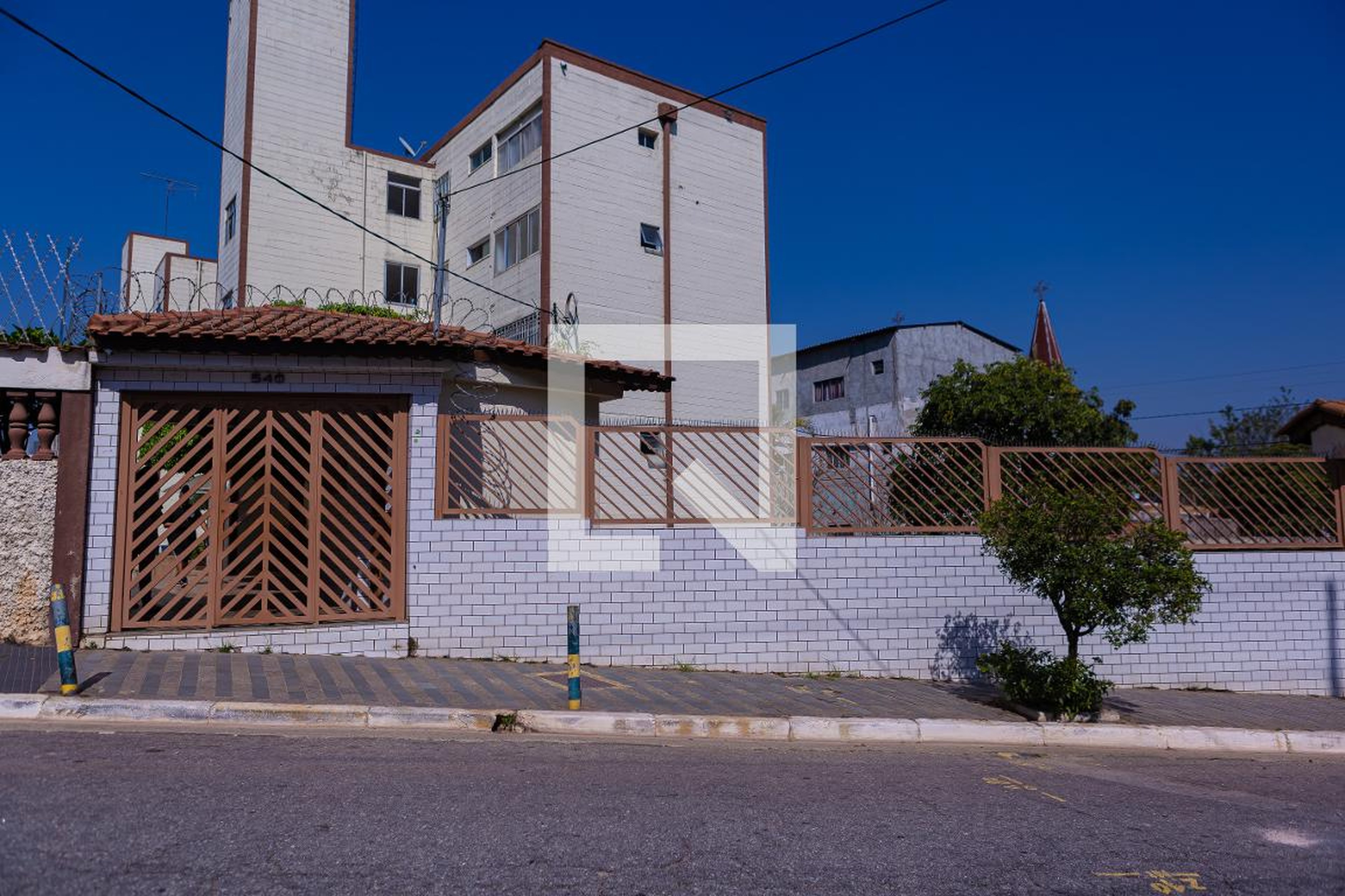 Fachada Condomínio em Rua Padre José Vieira de Matos, 546