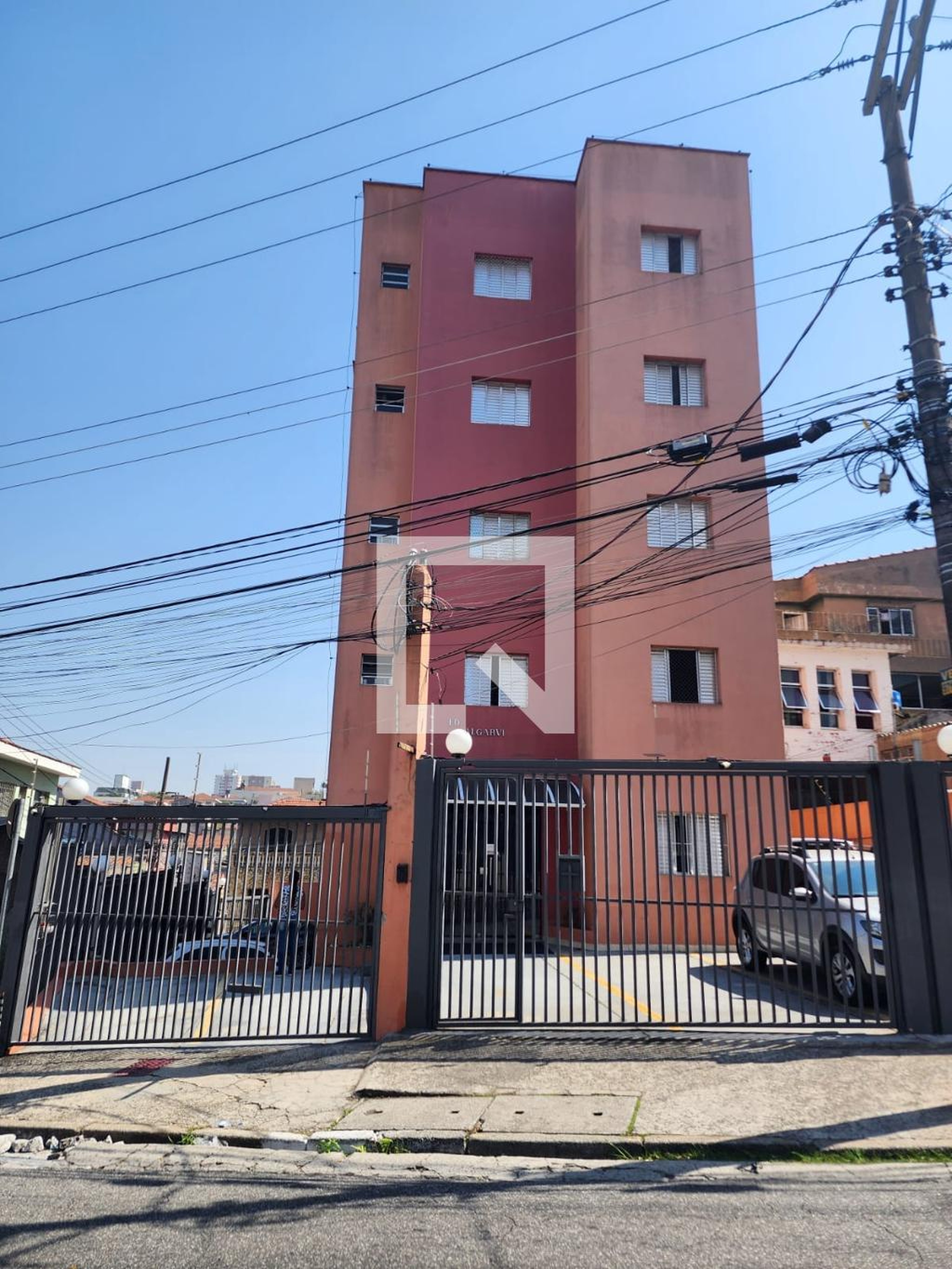 Fachada Condomínio em Rua Belchior de Ordas, 193