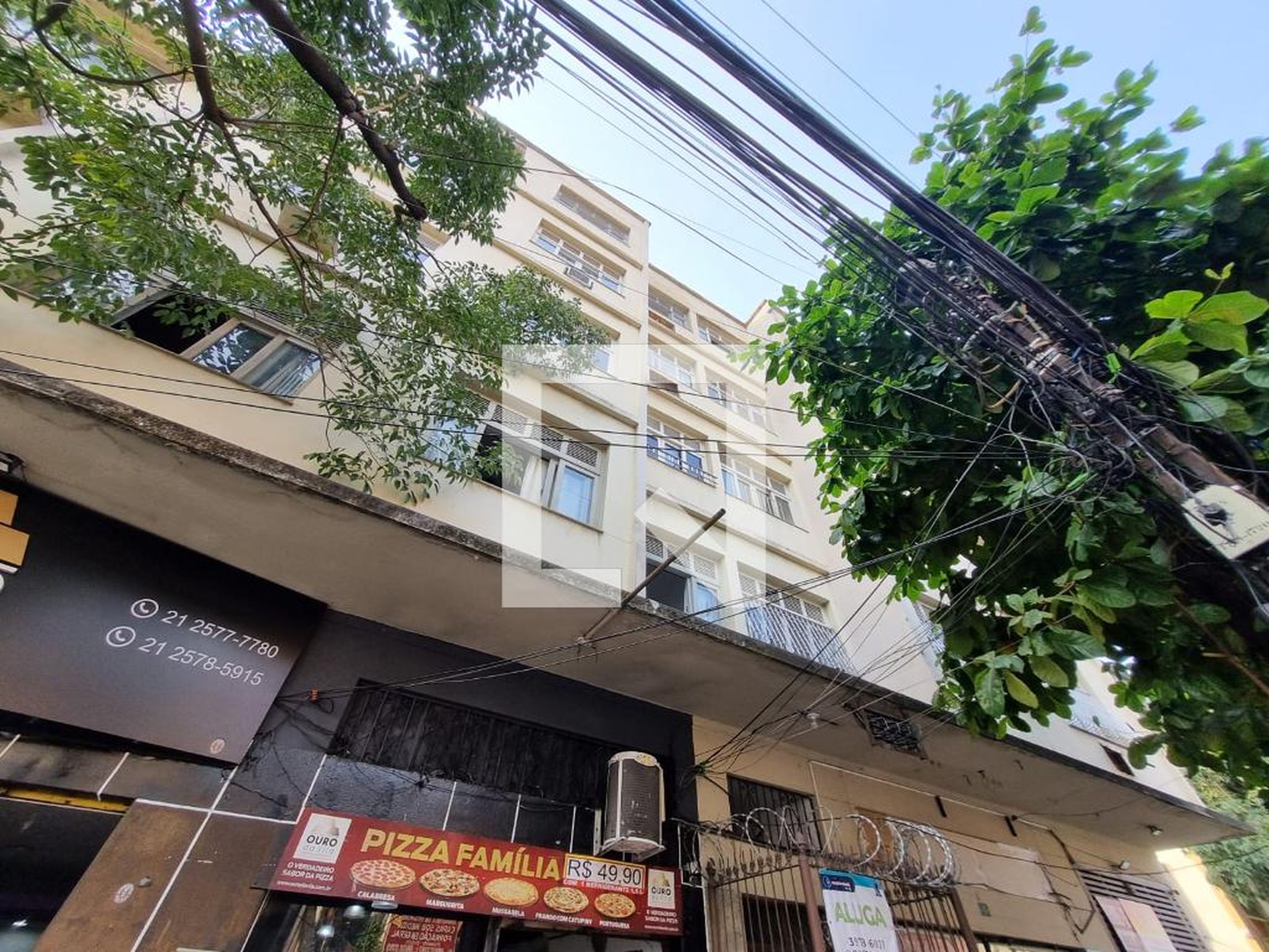 Fachada Condomínio em Rua Visconde de Santa Isabel, 42