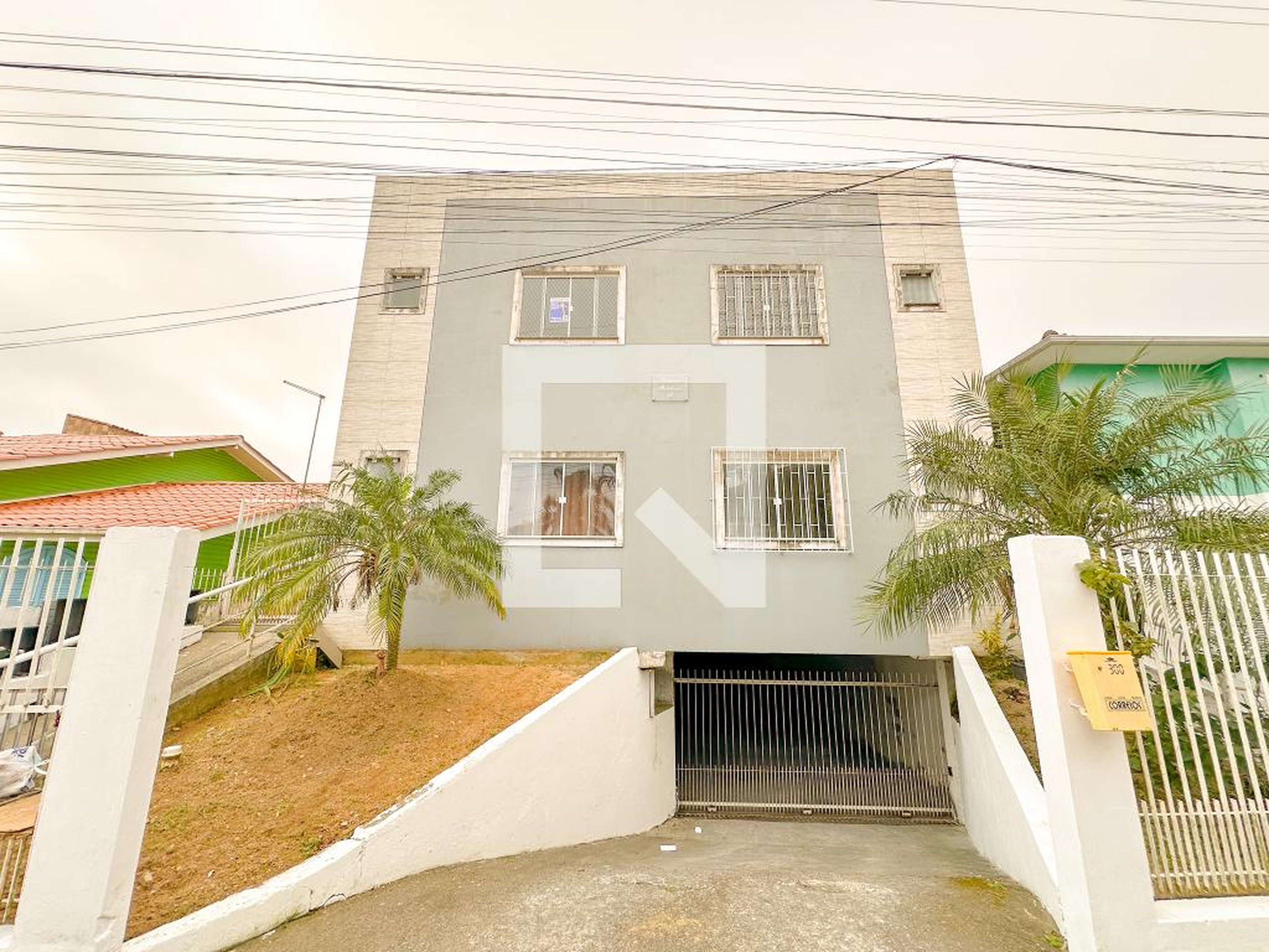 Fachada Condomínio em Servidão Ipanema, 59