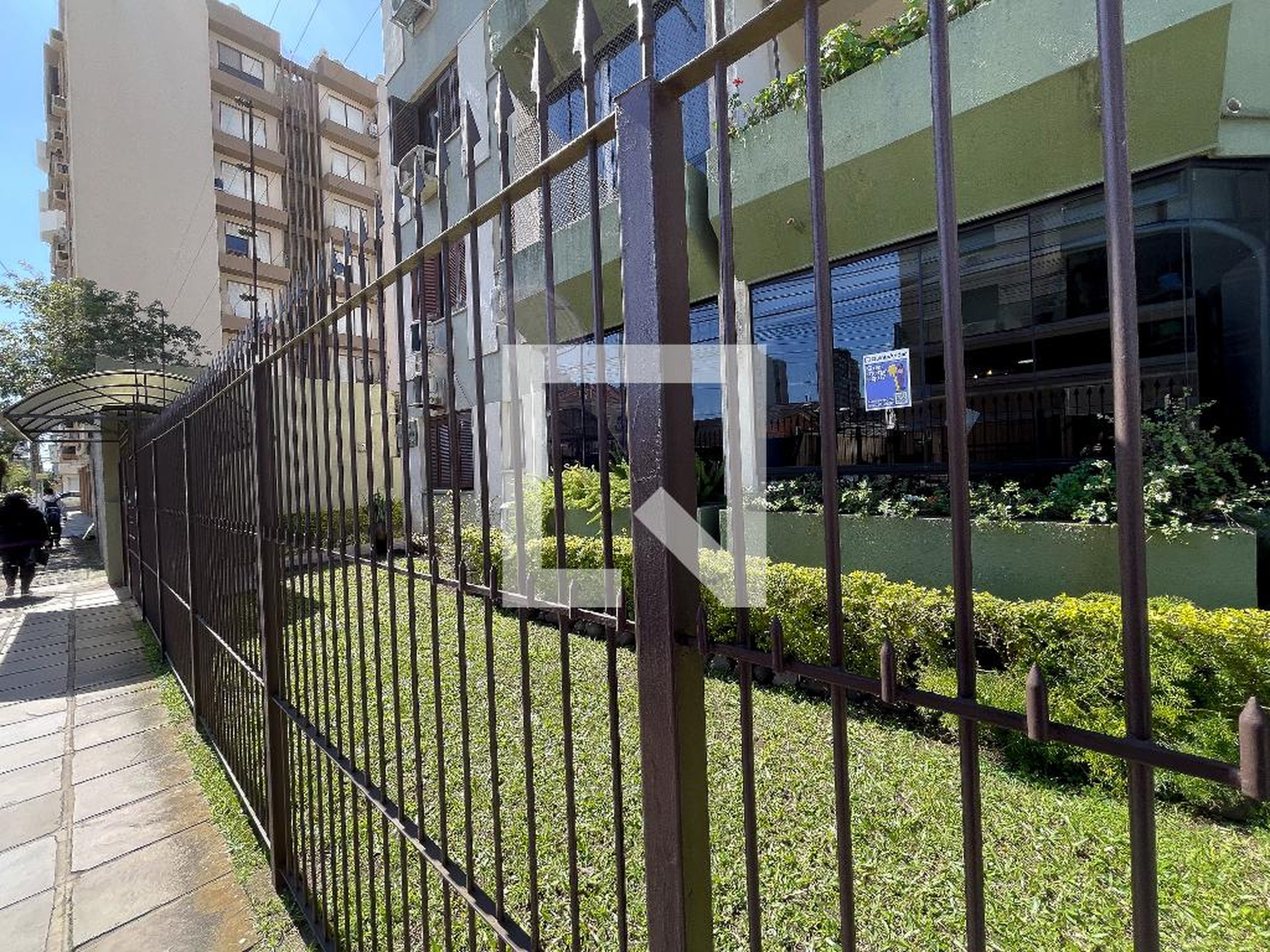 Fachada Condomínio em Rua José Bonifácio, 942