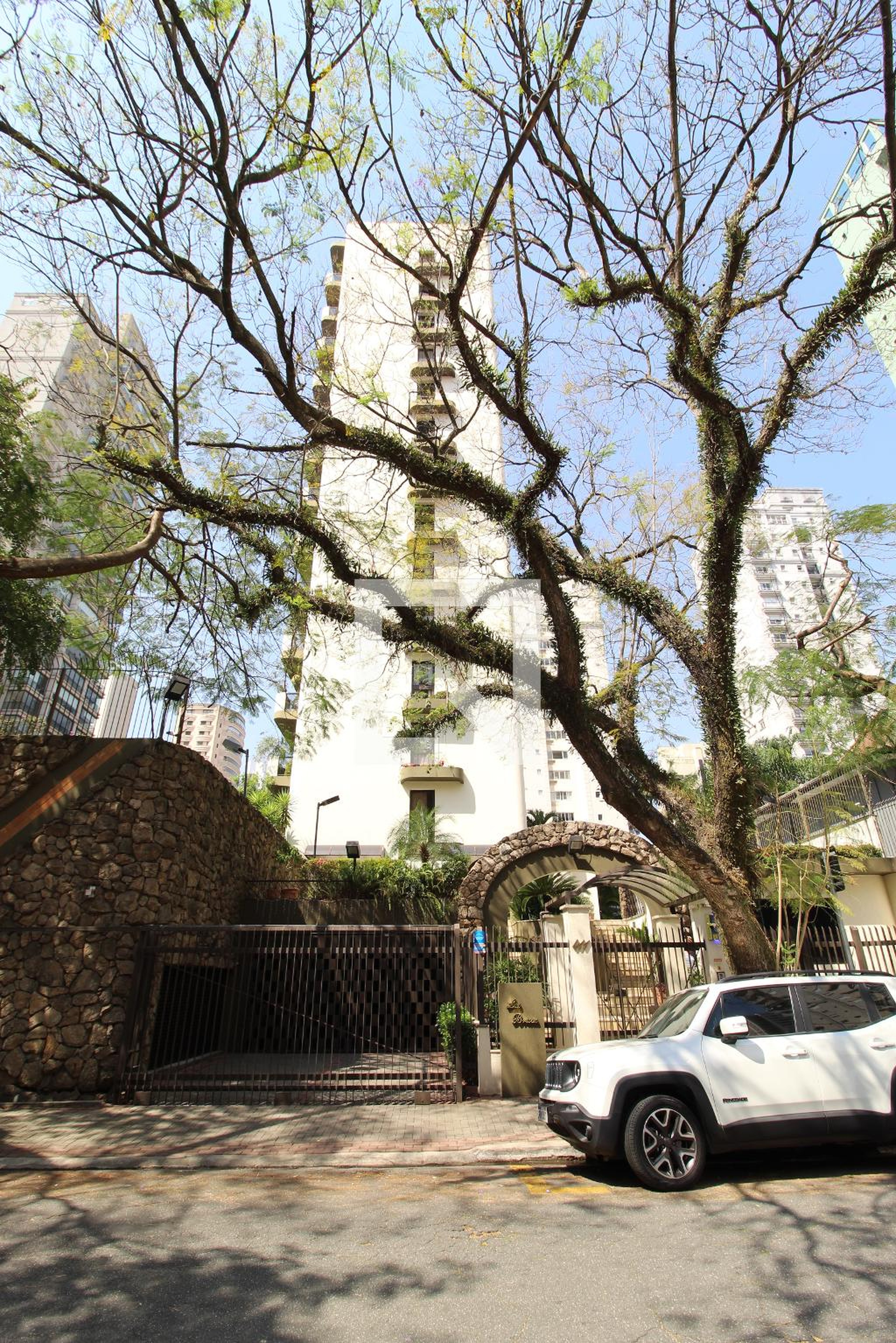 Fachada do Prédio Condomínio Las Brisas