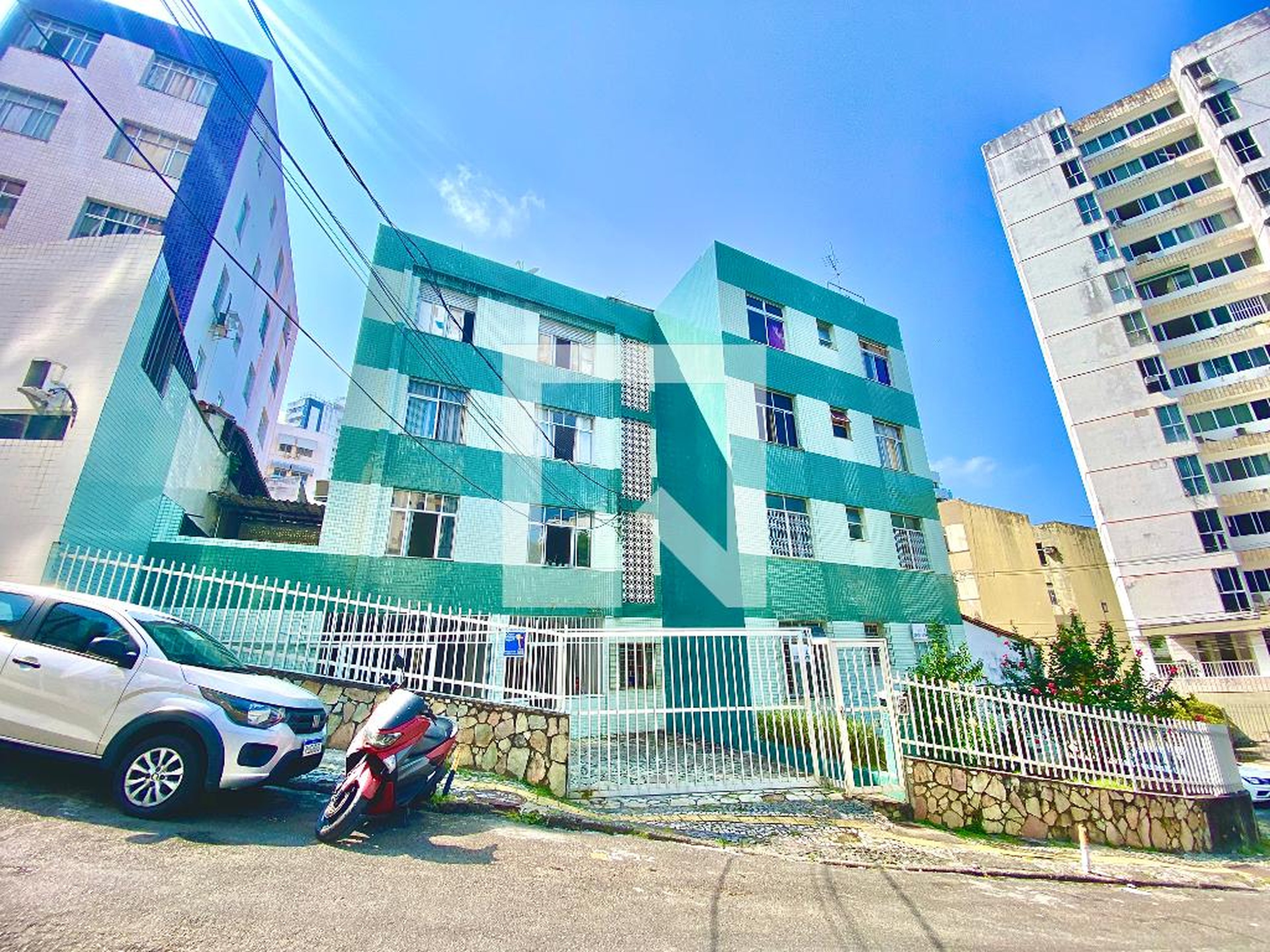 Fachada Condomínio em Rua Tenente Pires Ferreira, 263