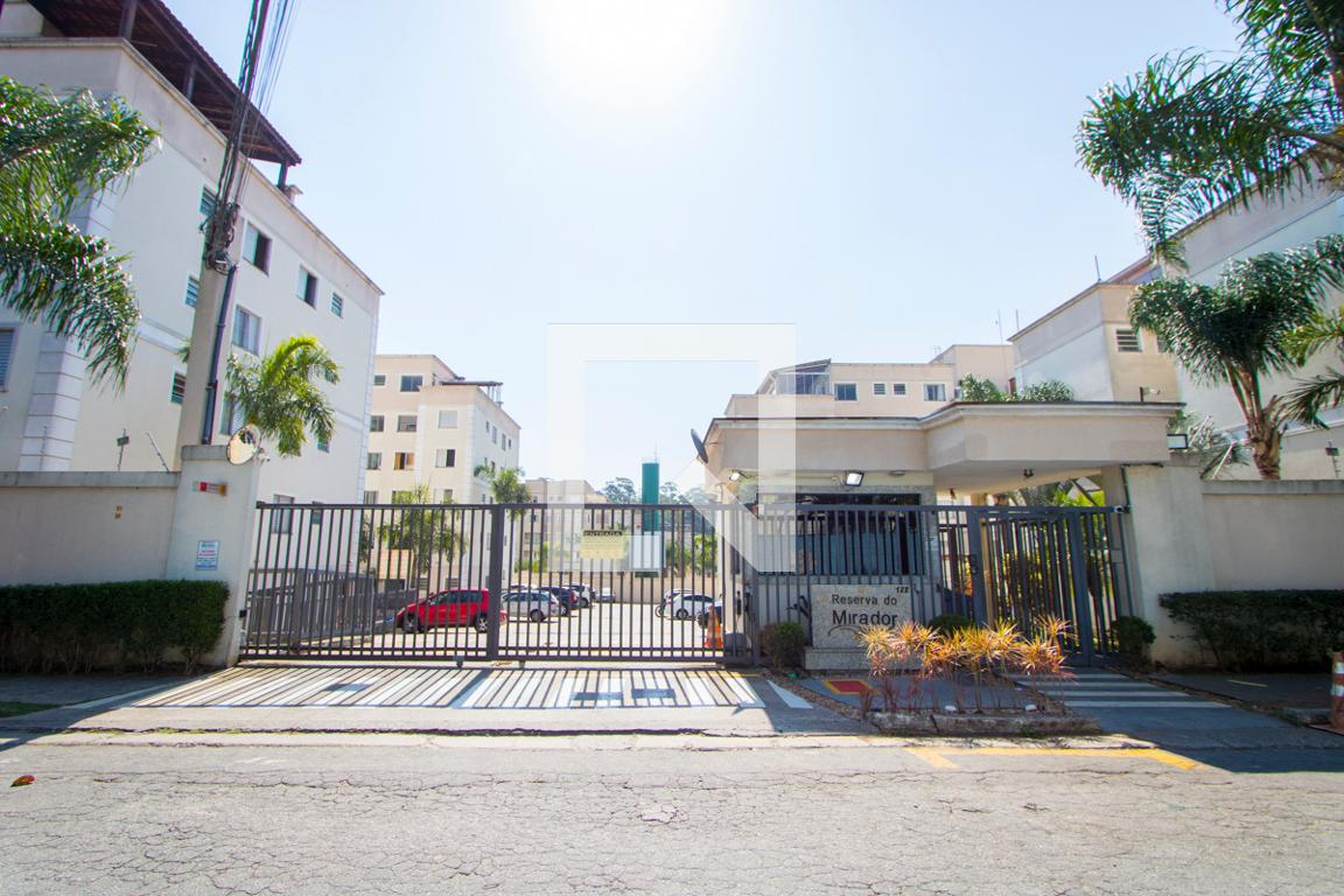 Fachada do condomínio Condomínio Reserva do Mirador