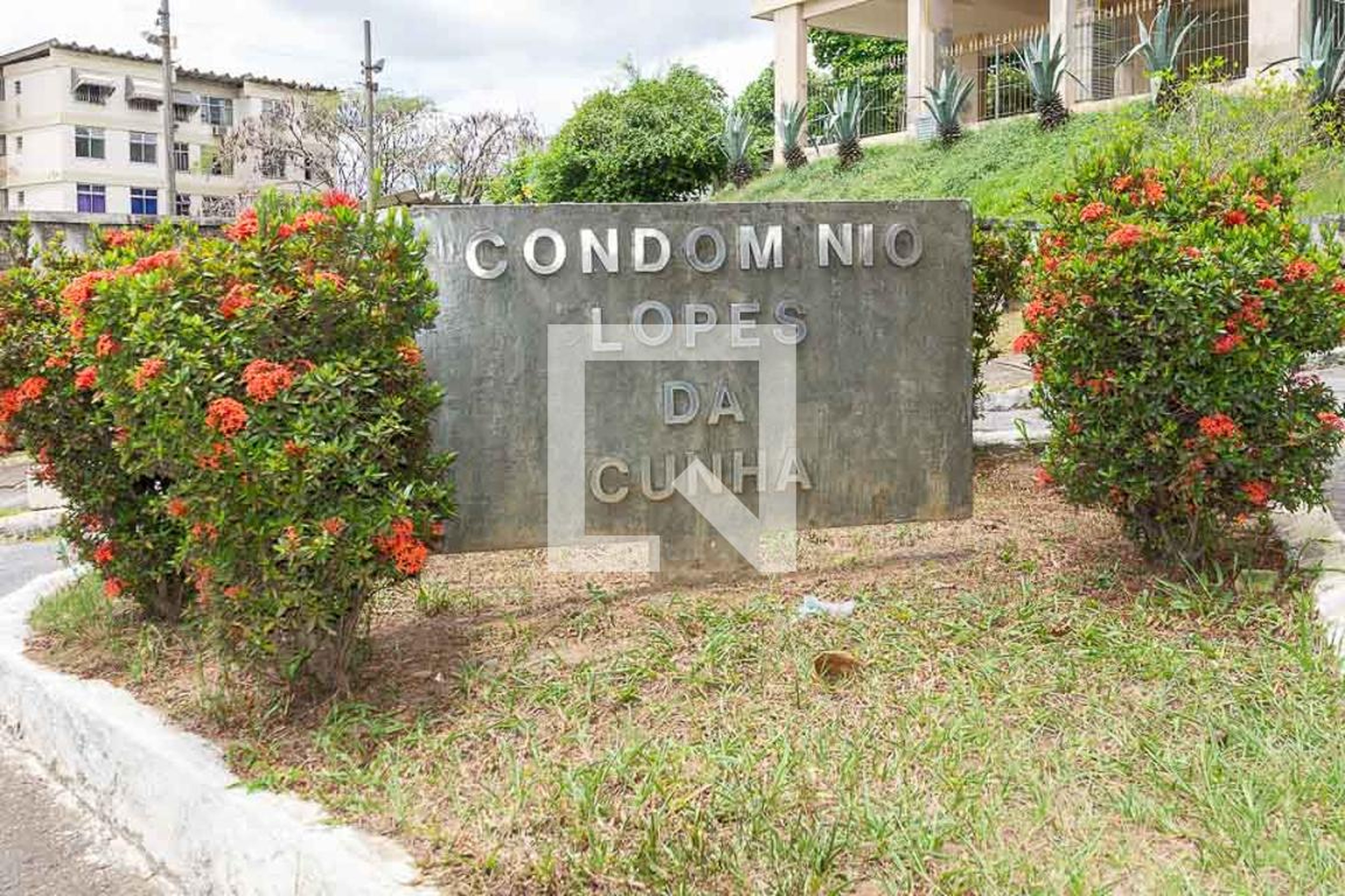 Condomínio - Lopes da Cunha