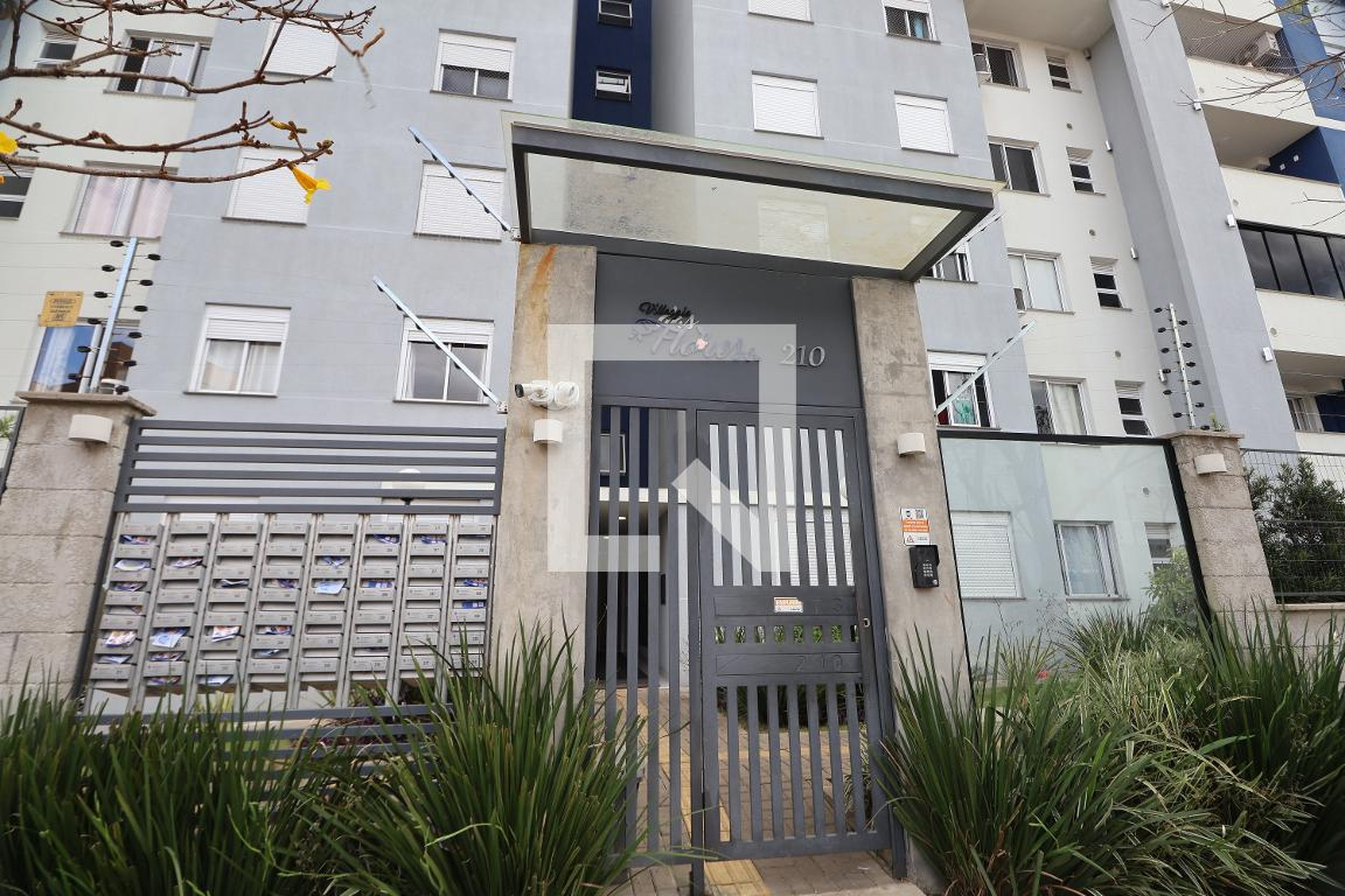 Fachada Condomínio em Rua Carlos Alberto Lauermann Nunes, 210