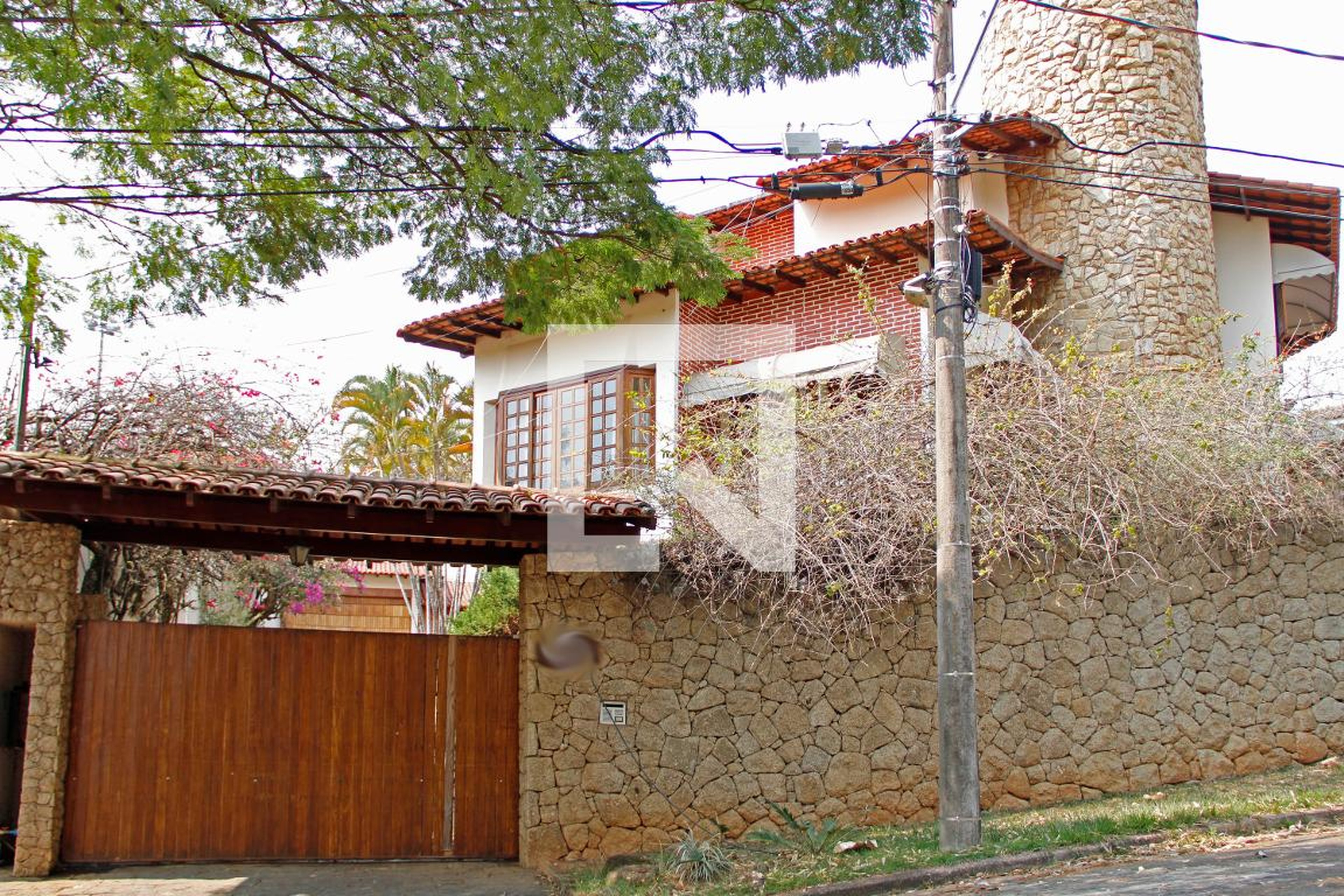 Fachada Condomínio em Rua Visconde de Cairú, 117