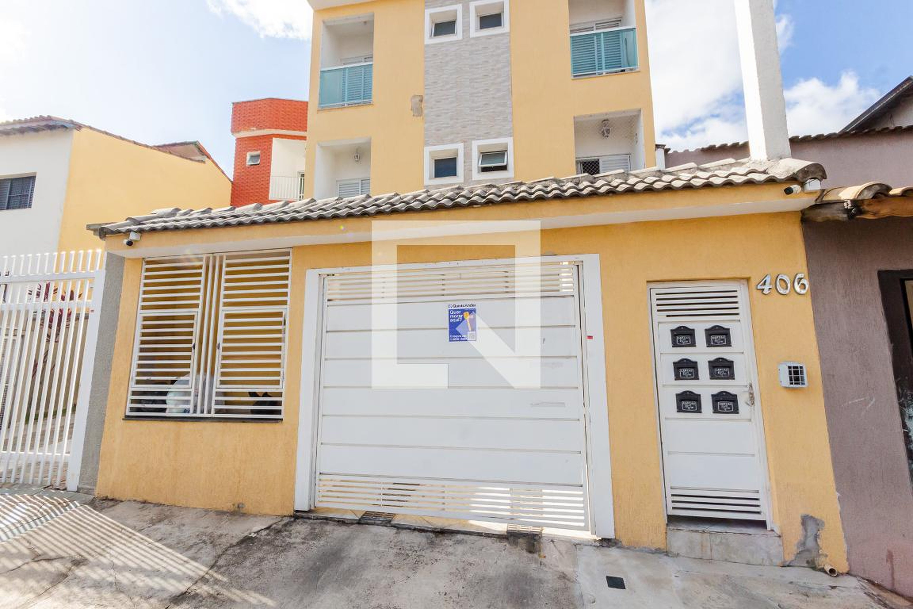 Fachada Condomínio em Rua Ana Neri, 406