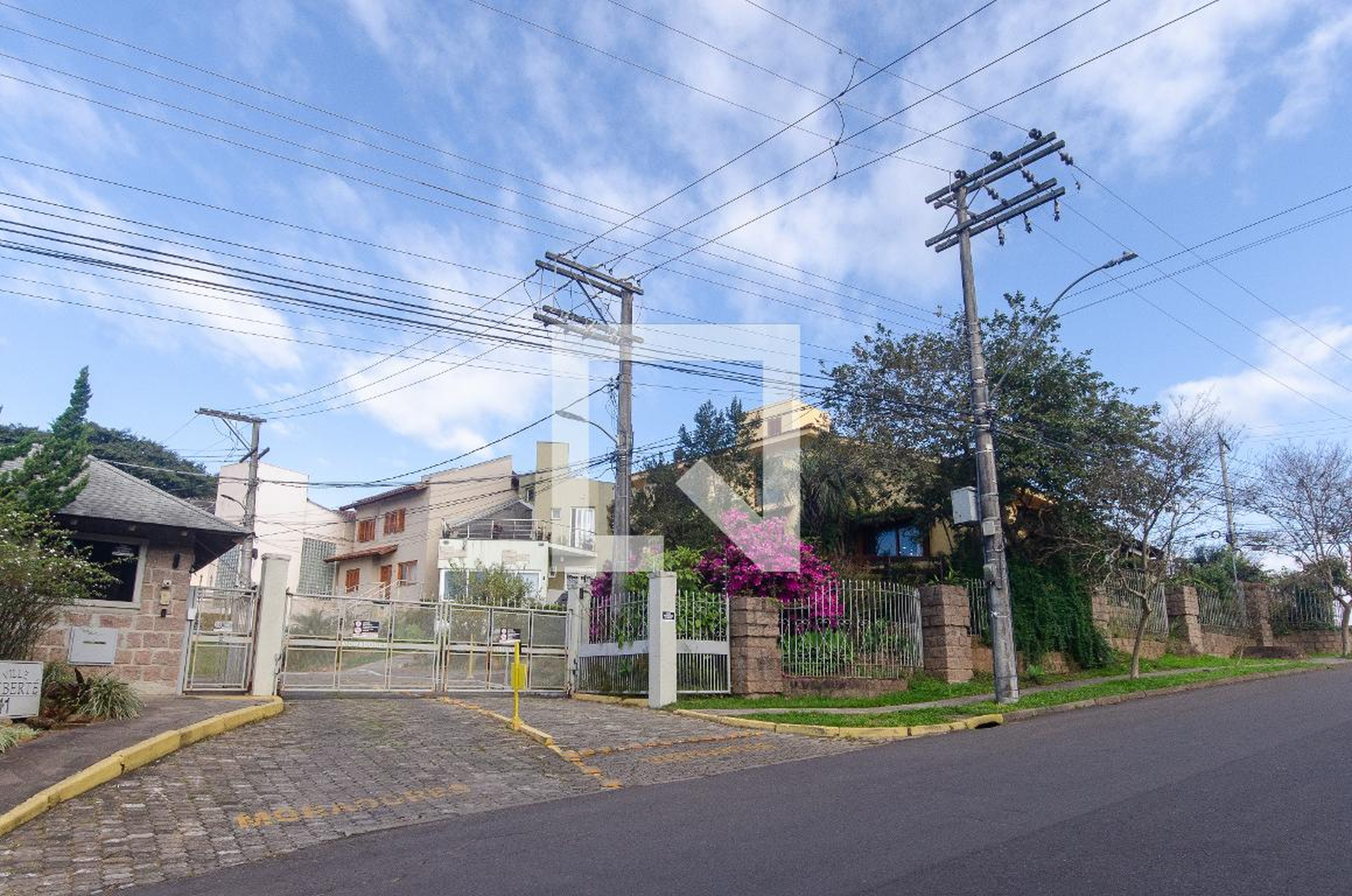 Fachada do Condomínio Condomínio Horizontal Ville Liberte