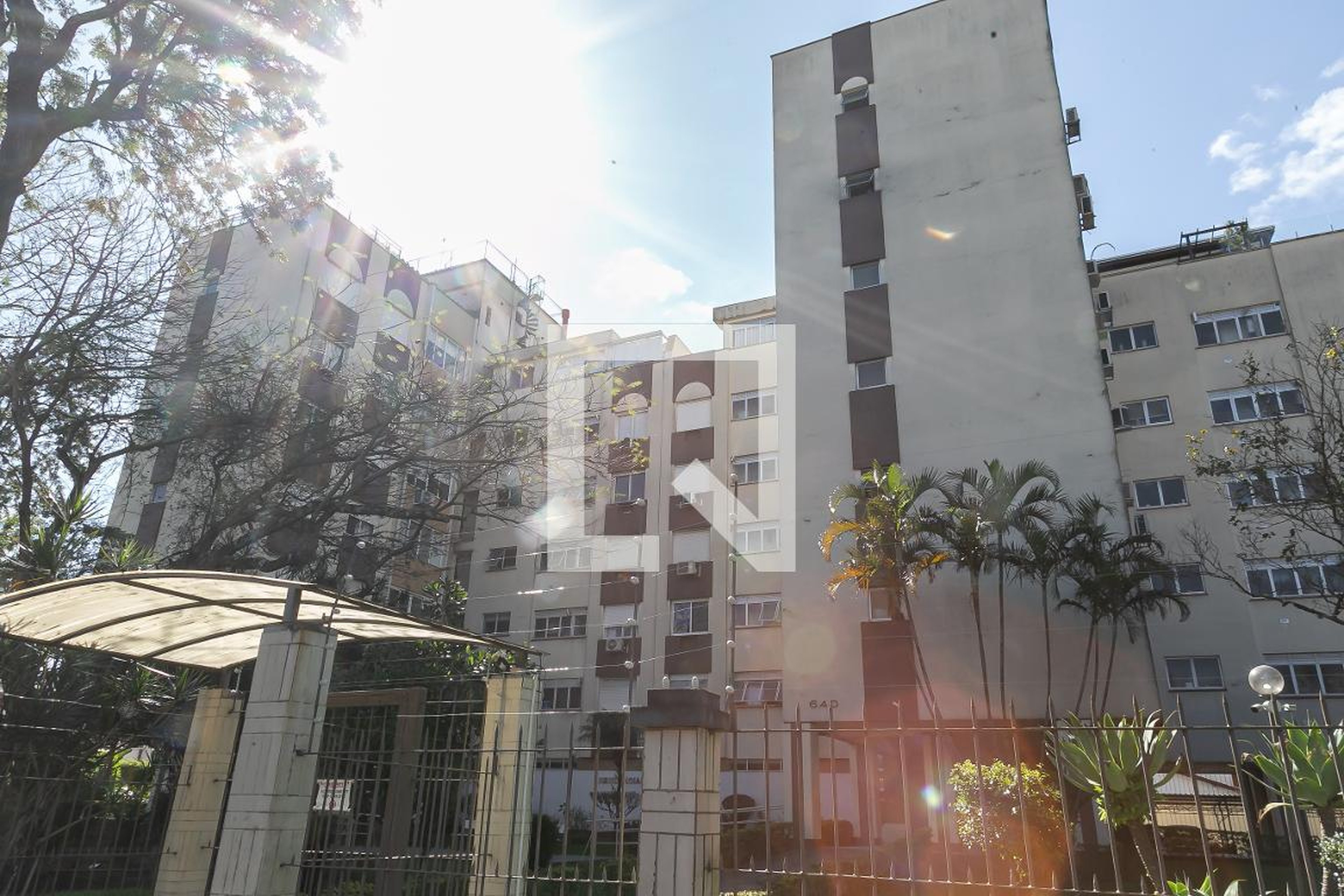 Fachada Condomínio em Rua Barbedo, 630