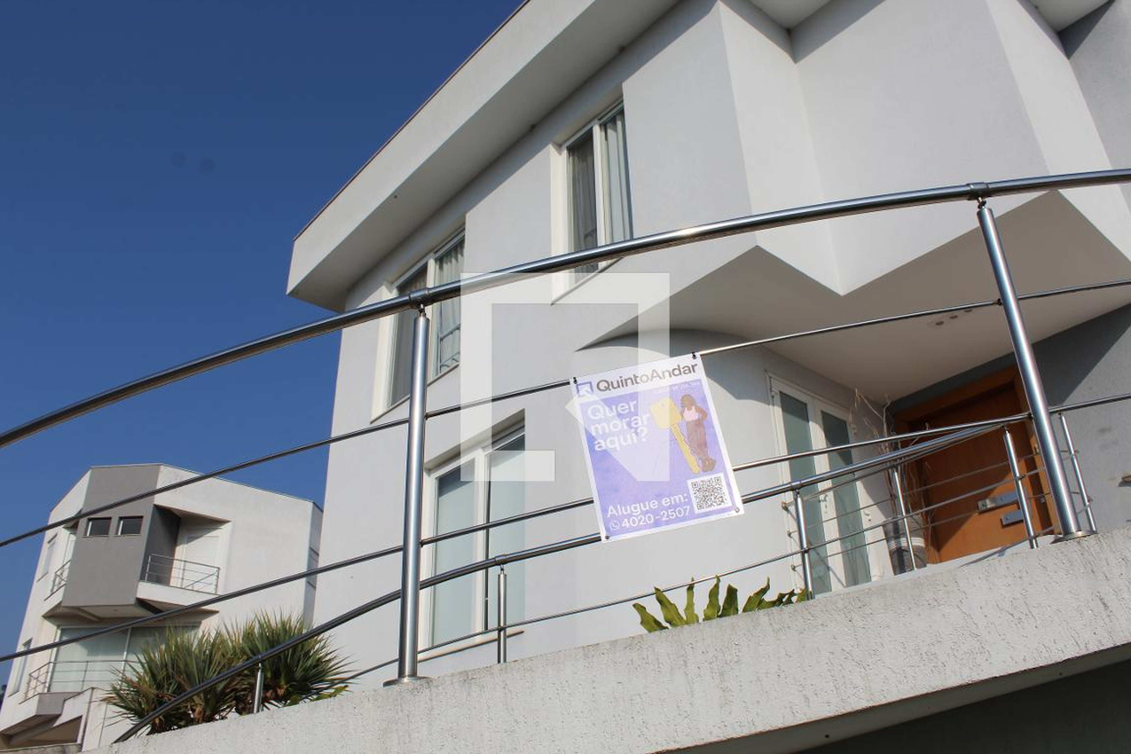 Fachada Condomínio em Rua Orlando Lillo Giorgi, 285