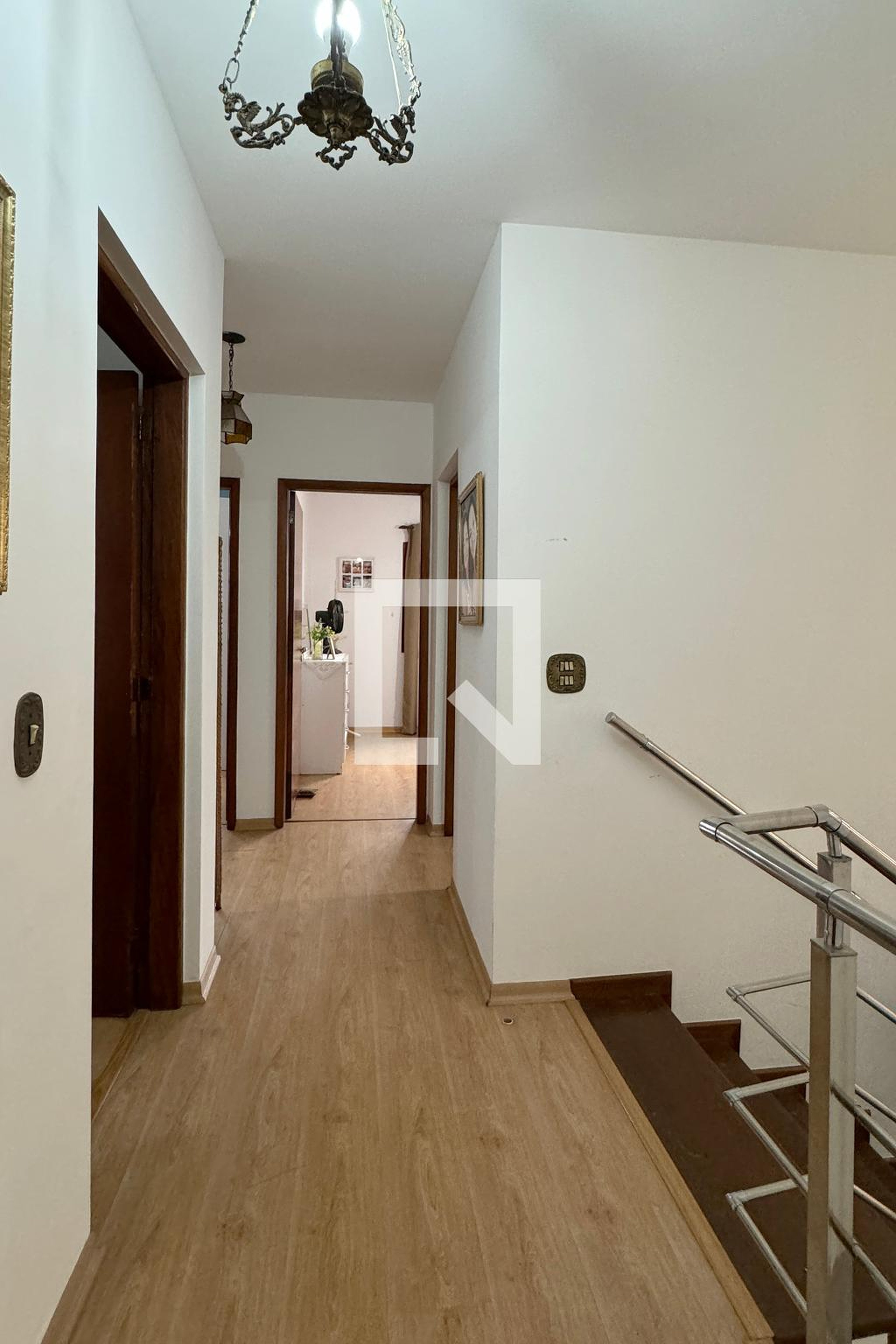 Hall Condomínio em Alameda Caraguatatuba, 242