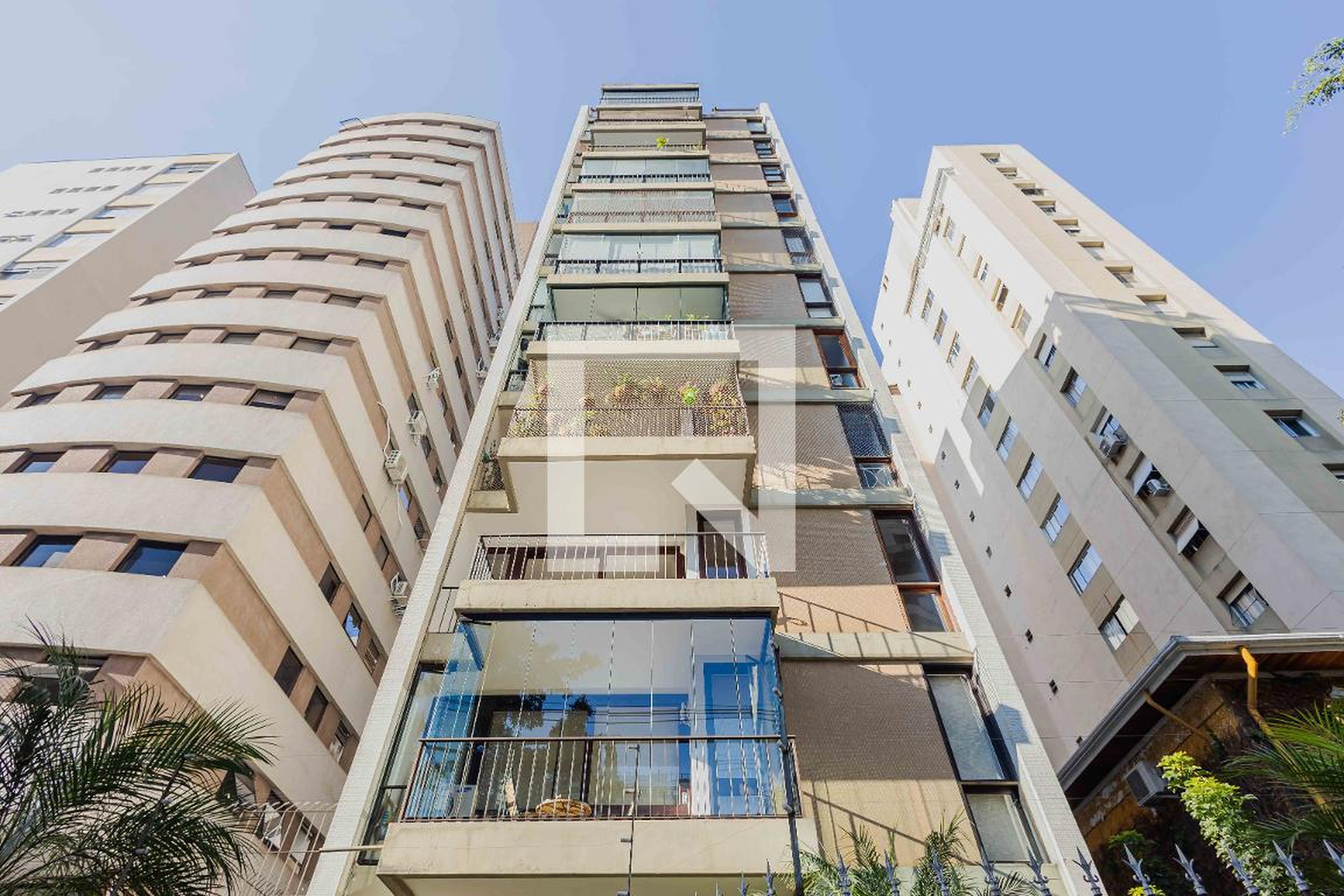 Fachada Condomínio Escorial