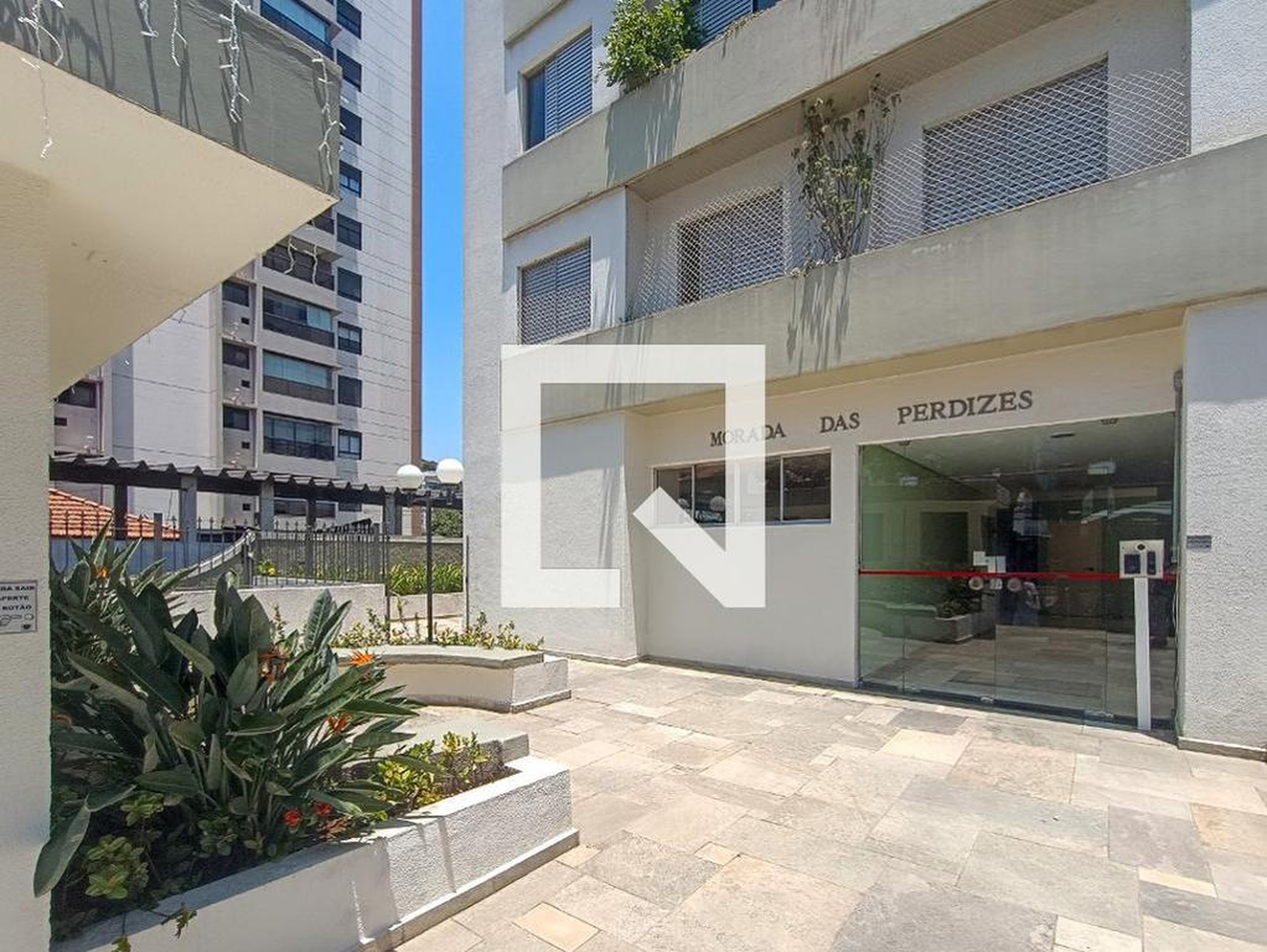 Entrada - Es. Morada das Perdizes