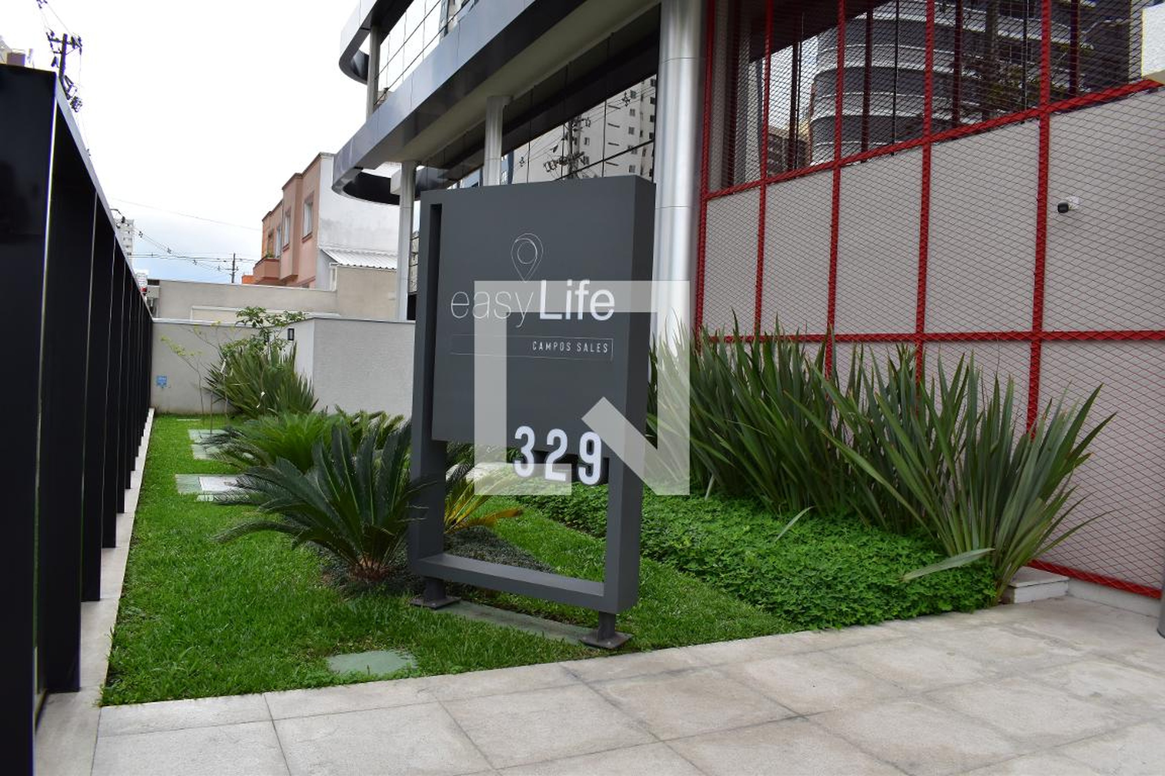 Fachada do condomínio Edifício Easy Life  Campos Sales