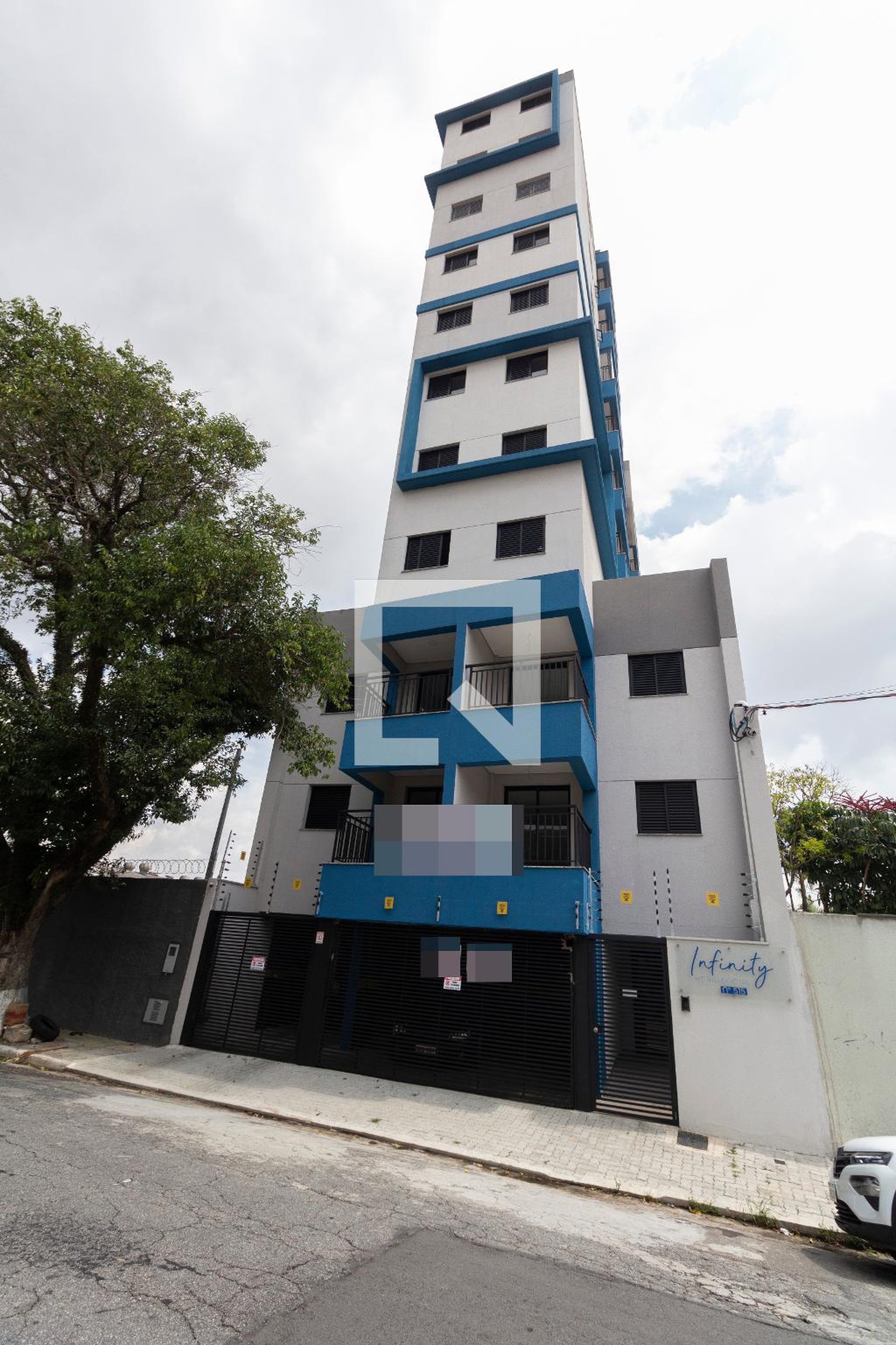 Fachada Condomínio em Rua Palanque, 25