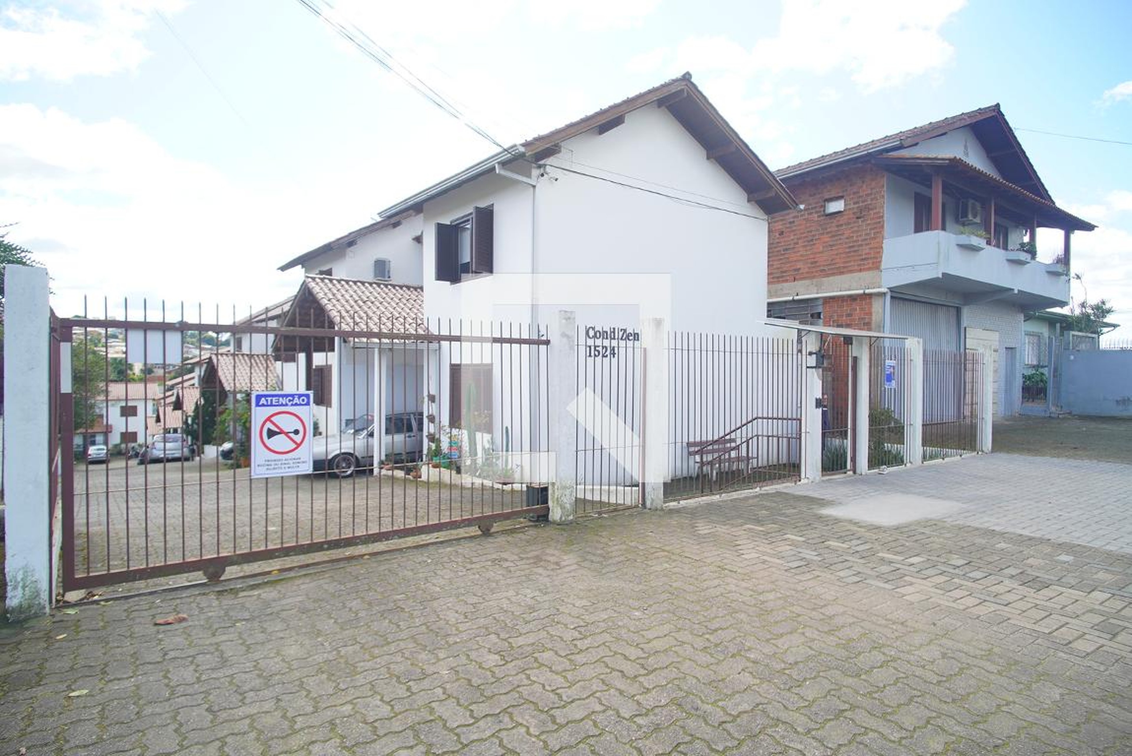 Fachada Condomínio em Rua Doutor João Daniel Hillebrand, 1524