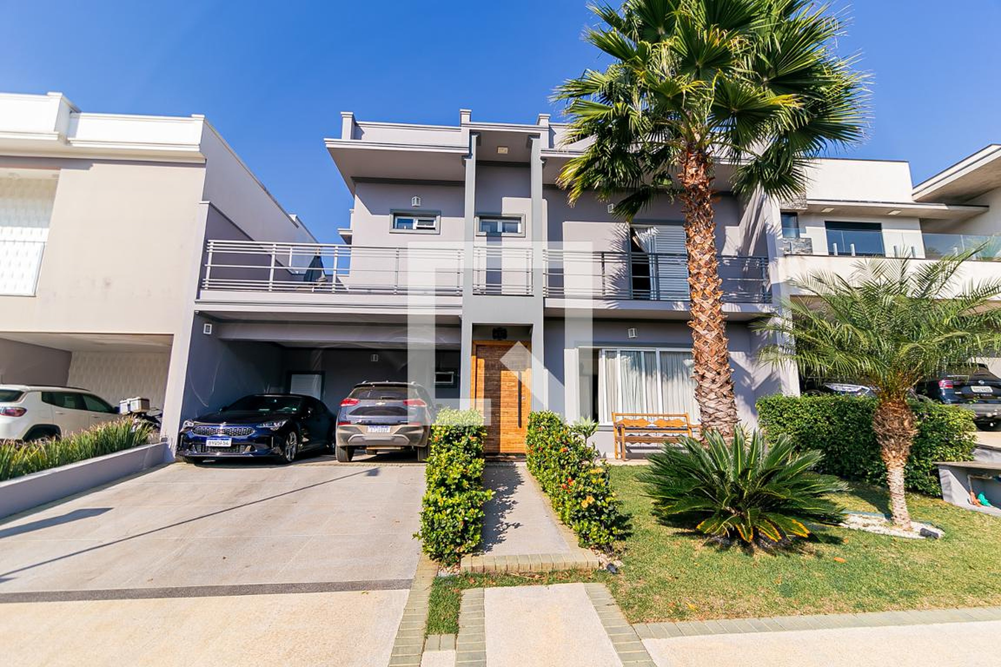 Fachada Condomínio em Rua Durval Sombini, 417