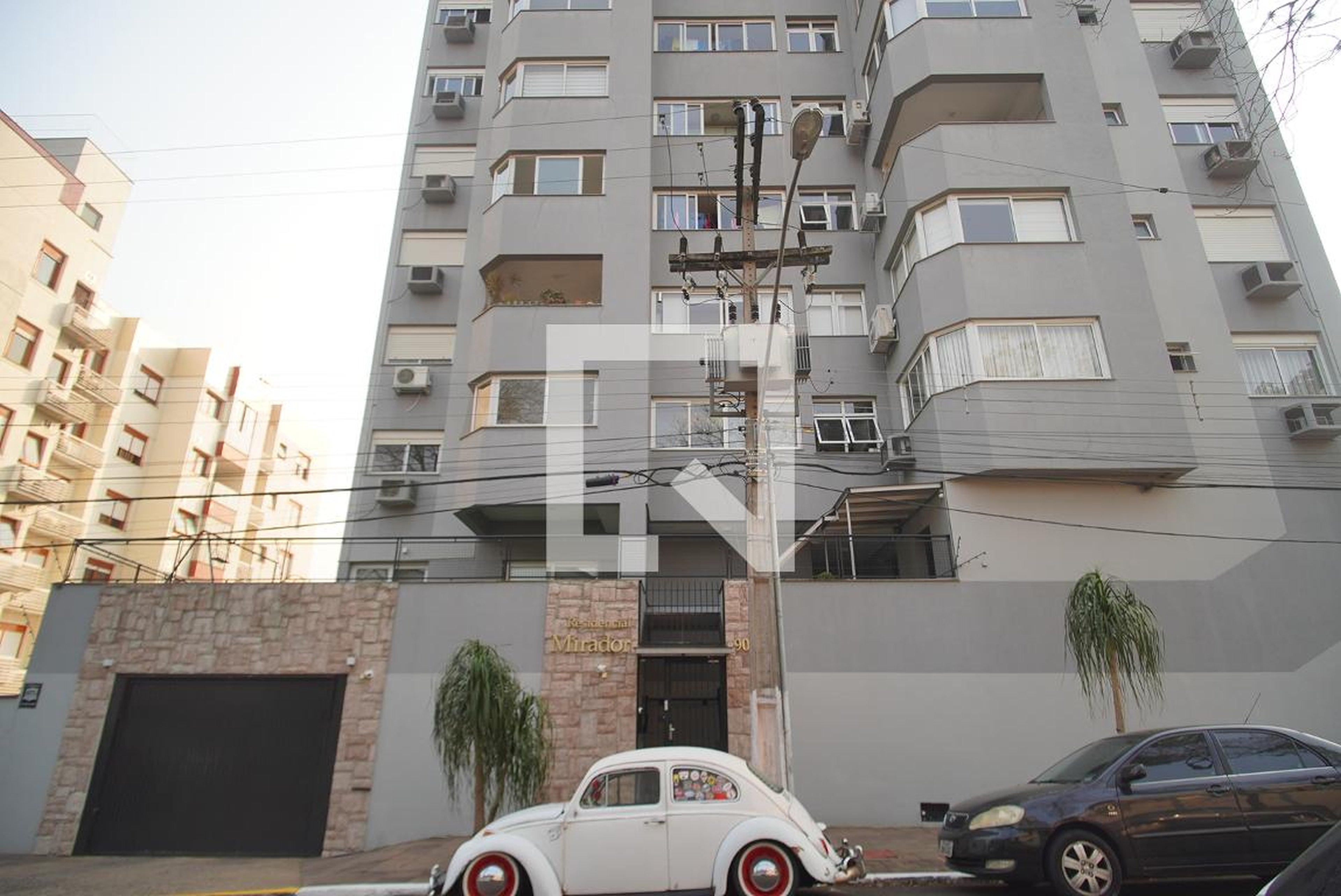 Fachada Condomínio em Rua Doutor Magalhães Calvet, 900